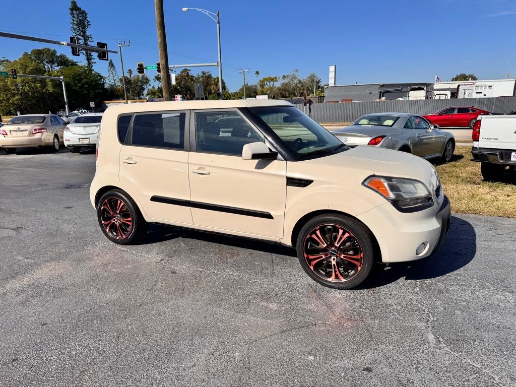 photo of 2011 KIA SOUL 4DR