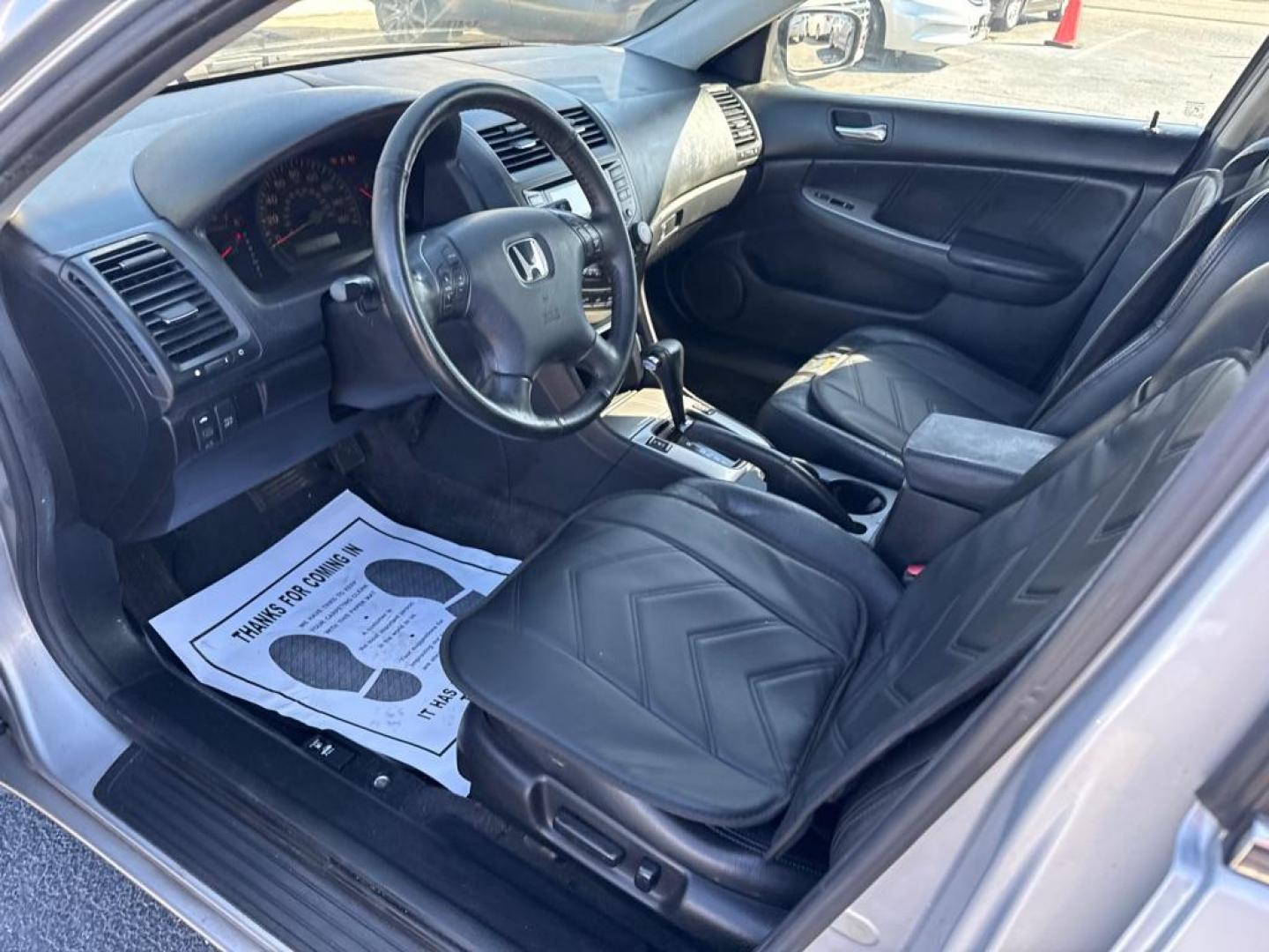 2005 SILVER HONDA ACCORD EX (1HGCM665X5A) with an 3.0L engine, Automatic transmission, located at 2929 9th St. West, Bradenton, 34205, (941) 242-2810, 27.473591, -82.570679 - Photo#9