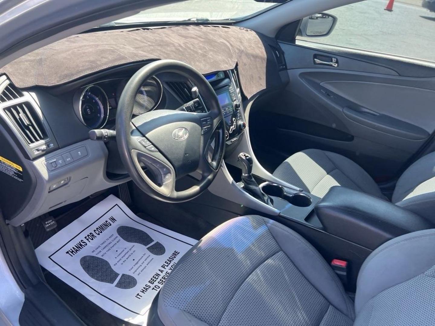 2013 BLUE HYUNDAI SONATA GLS (5NPEB4AC1DH) with an 2.4L engine, Automatic transmission, located at 2929 9th St. West, Bradenton, 34205, (941) 242-2810, 27.473591, -82.570679 - Thanks for inquring into DriveNation USA! All vehicles listed can be viewed at www.drivenationusa.com for vehicle history reports and additonal info. We cannot quote any terms such as down payments or monthly payments without an application. You can apply directly at www.drivenationusa.com or by con - Photo#9