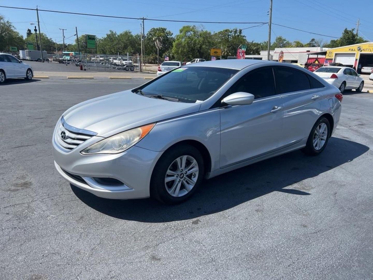 2013 BLUE HYUNDAI SONATA GLS (5NPEB4AC1DH) with an 2.4L engine, Automatic transmission, located at 2929 9th St. West, Bradenton, 34205, (941) 242-2810, 27.473591, -82.570679 - Thanks for inquring into DriveNation USA! All vehicles listed can be viewed at www.drivenationusa.com for vehicle history reports and additonal info. We cannot quote any terms such as down payments or monthly payments without an application. You can apply directly at www.drivenationusa.com or by con - Photo#6