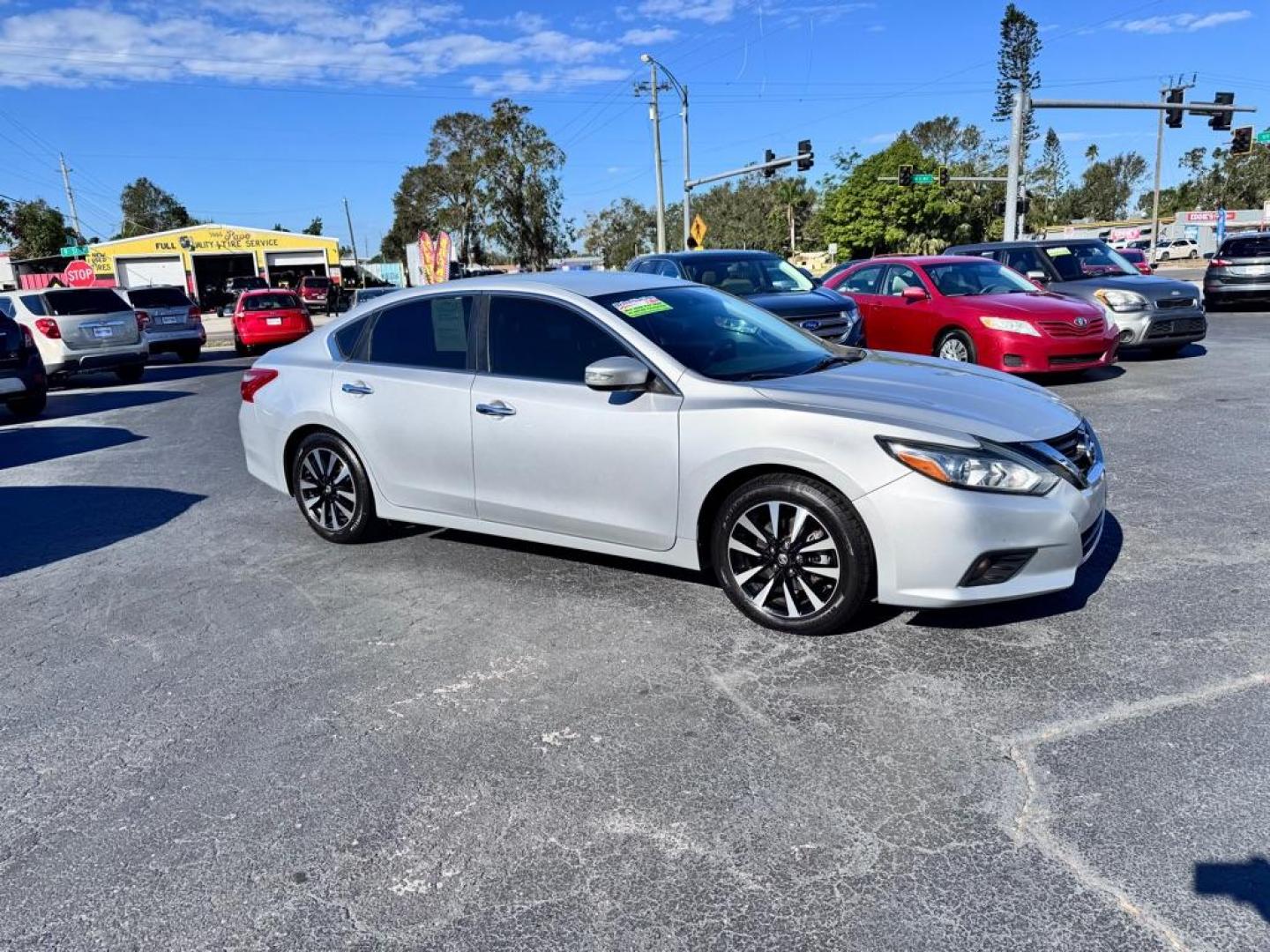 2014 SILVER NISSAN ALTIMA 2.5 (1N4AL3AP4EN) with an 2.5L engine, Continuously Variable transmission, located at 2929 9th St. West, Bradenton, 34205, (941) 242-2810, 27.473591, -82.570679 - Thanks for inquring into DriveNation USA! All vehicles listed can be viewed at www.drivenationusa.com for vehicle history reports and additonal info. We cannot quote any terms such as down payments or monthly payments without an application. You can apply directly at www.drivenationusa.com or by con - Photo#2