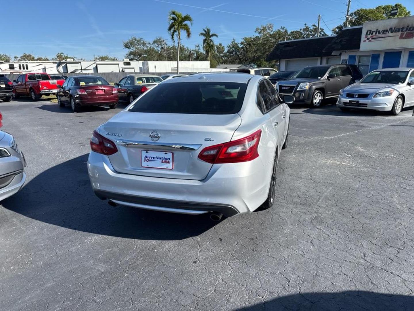2014 SILVER NISSAN ALTIMA 2.5 (1N4AL3AP4EN) with an 2.5L engine, Continuously Variable transmission, located at 2929 9th St. West, Bradenton, 34205, (941) 242-2810, 27.473591, -82.570679 - Thanks for inquring into DriveNation USA! All vehicles listed can be viewed at www.drivenationusa.com for vehicle history reports and additonal info. We cannot quote any terms such as down payments or monthly payments without an application. You can apply directly at www.drivenationusa.com or by con - Photo#6