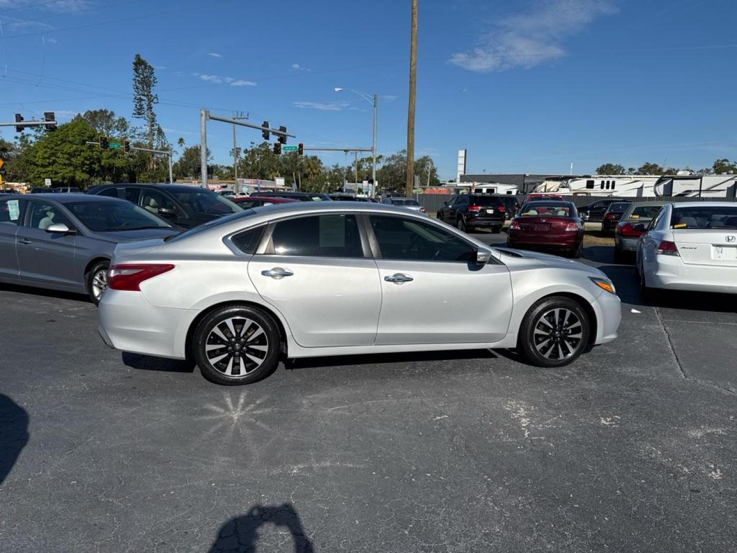 2014 SILVER NISSAN ALTIMA 2.5 (1N4AL3AP4EN) with an 2.5L engine, Continuously Variable transmission, located at 2929 9th St. West, Bradenton, 34205, (941) 242-2810, 27.473591, -82.570679 - Thanks for inquring into DriveNation USA! All vehicles listed can be viewed at www.drivenationusa.com for vehicle history reports and additonal info. We cannot quote any terms such as down payments or monthly payments without an application. You can apply directly at www.drivenationusa.com or by con - Photo#7