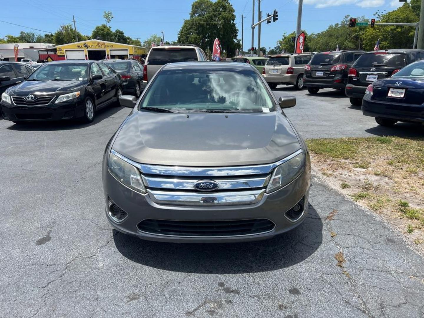 2012 GRAY FORD FUSION SEL (3FAHP0JA2CR) with an 2.5L engine, Automatic transmission, located at 2929 9th St. West, Bradenton, 34205, (941) 242-2810, 27.473591, -82.570679 - Thanks for inquring into DriveNation USA! All vehicles listed can be viewed at www.drivenationusa.com for vehicle history reports and additonal info. We cannot quote any terms such as down payments or monthly payments without an application. You can apply directly at www.drivenationusa.com or by con - Photo#2
