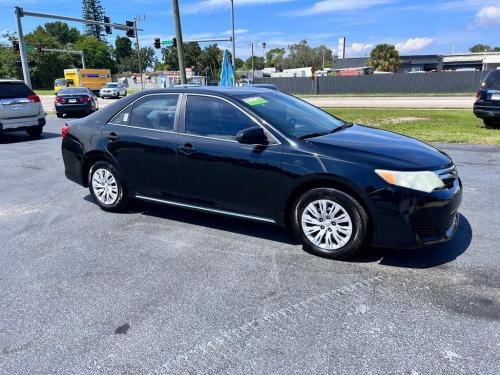 2013 TOYOTA CAMRY 4DR