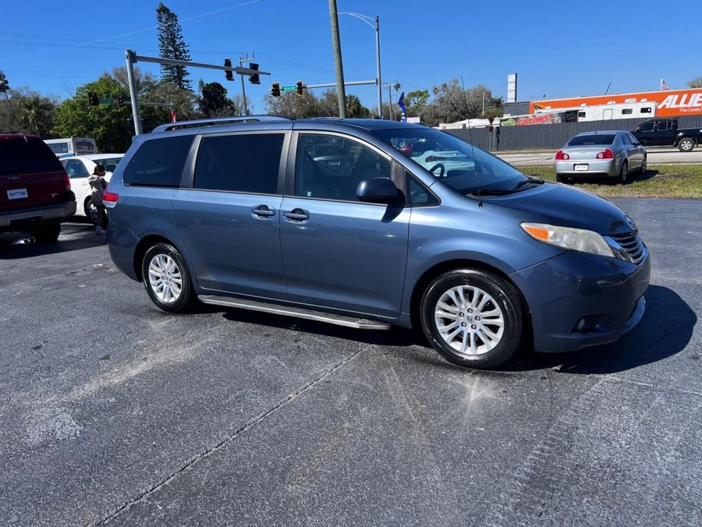 2013 BLUE TOYOTA SIENNA XLE (5TDYK3DC2DS) with an 3.5L engine, Automatic transmission, located at 2929 9th St. West, Bradenton, 34205, (941) 242-2810, 27.473591, -82.570679 - Thanks for inquring into DriveNation USA! All vehicles listed can be viewed at www.drivenationusa.com for vehicle history reports and additonal info. We cannot quote any terms such as down payments or monthly payments without an application. You can apply directly at www.drivenationusa.com or by con - Photo#0