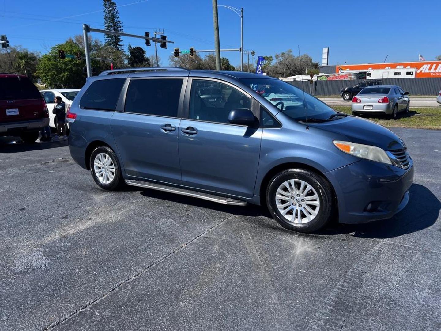 2013 BLUE TOYOTA SIENNA XLE (5TDYK3DC2DS) with an 3.5L engine, Automatic transmission, located at 2929 9th St. West, Bradenton, 34205, (941) 242-2810, 27.473591, -82.570679 - Thanks for inquring into DriveNation USA! All vehicles listed can be viewed at www.drivenationusa.com for vehicle history reports and additonal info. We cannot quote any terms such as down payments or monthly payments without an application. You can apply directly at www.drivenationusa.com or by con - Photo#1