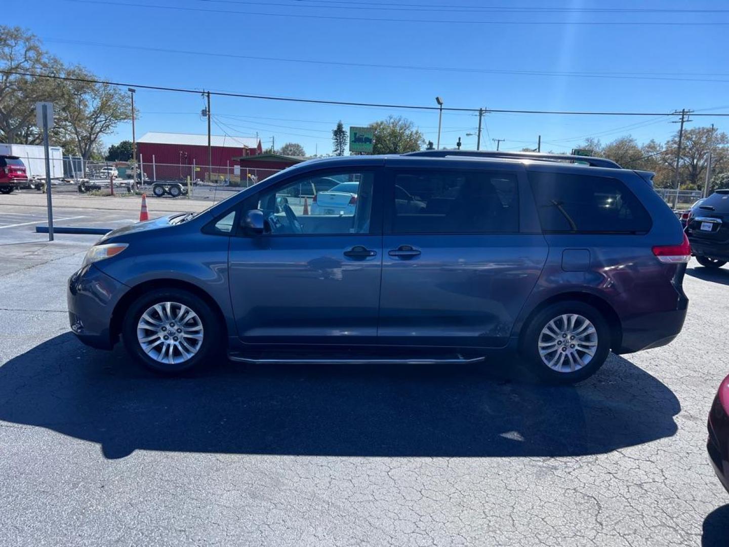 2013 BLUE TOYOTA SIENNA XLE (5TDYK3DC2DS) with an 3.5L engine, Automatic transmission, located at 2929 9th St. West, Bradenton, 34205, (941) 242-2810, 27.473591, -82.570679 - Thanks for inquring into DriveNation USA! All vehicles listed can be viewed at www.drivenationusa.com for vehicle history reports and additonal info. We cannot quote any terms such as down payments or monthly payments without an application. You can apply directly at www.drivenationusa.com or by con - Photo#4