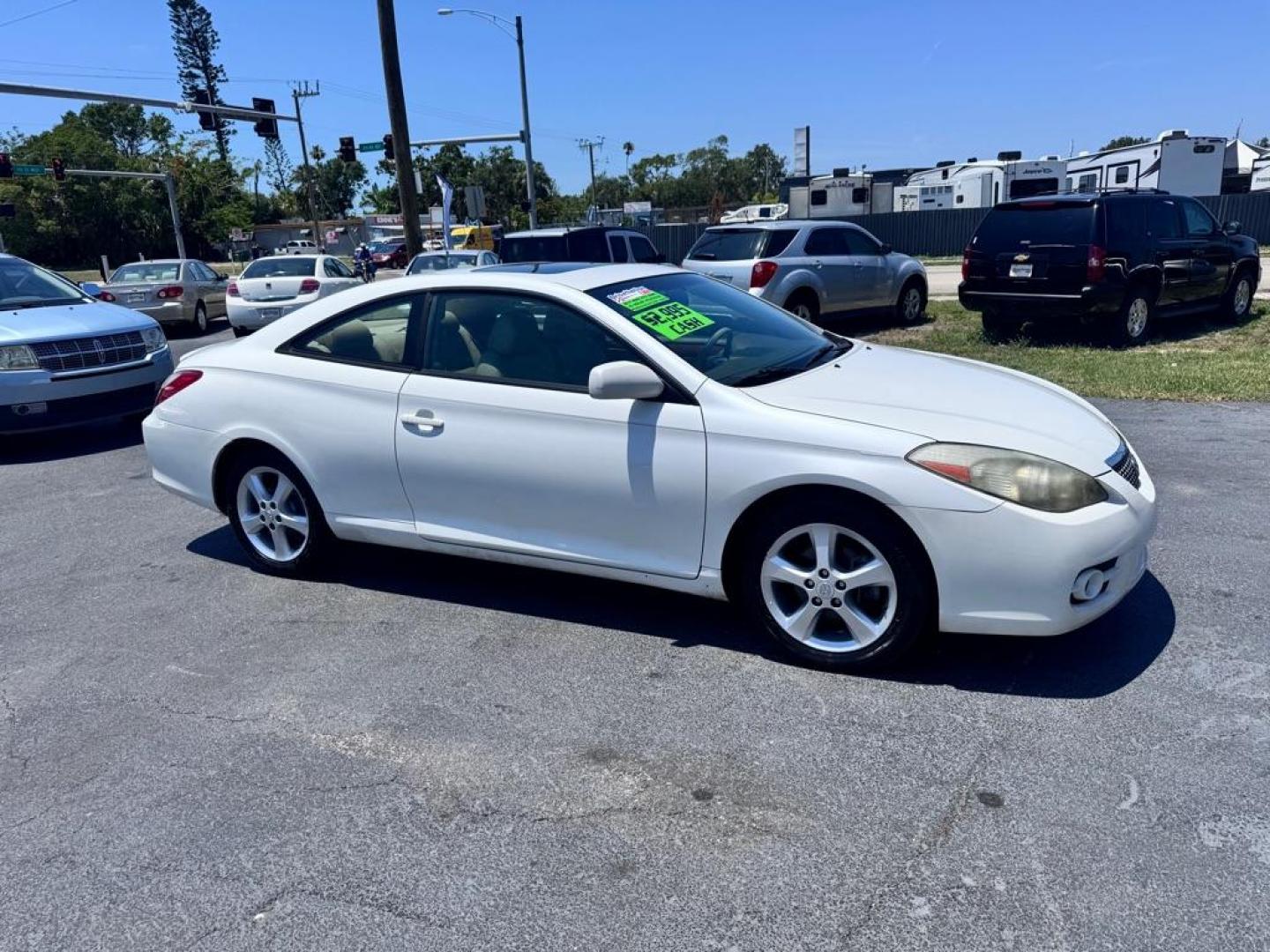 2007 WHITE TOYOTA CAMRY SOLARA SE (4T1CA30P17U) with an 3.3L engine, Automatic transmission, located at 2929 9th St. West, Bradenton, 34205, (941) 242-2810, 27.473591, -82.570679 - Thanks for inquring into DriveNation USA! All vehicles listed can be viewed at www.drivenationusa.com for vehicle history reports and additonal info. We cannot quote any terms such as down payments or monthly payments without an application. You can apply directly at www.drivenationusa.com or by con - Photo#1