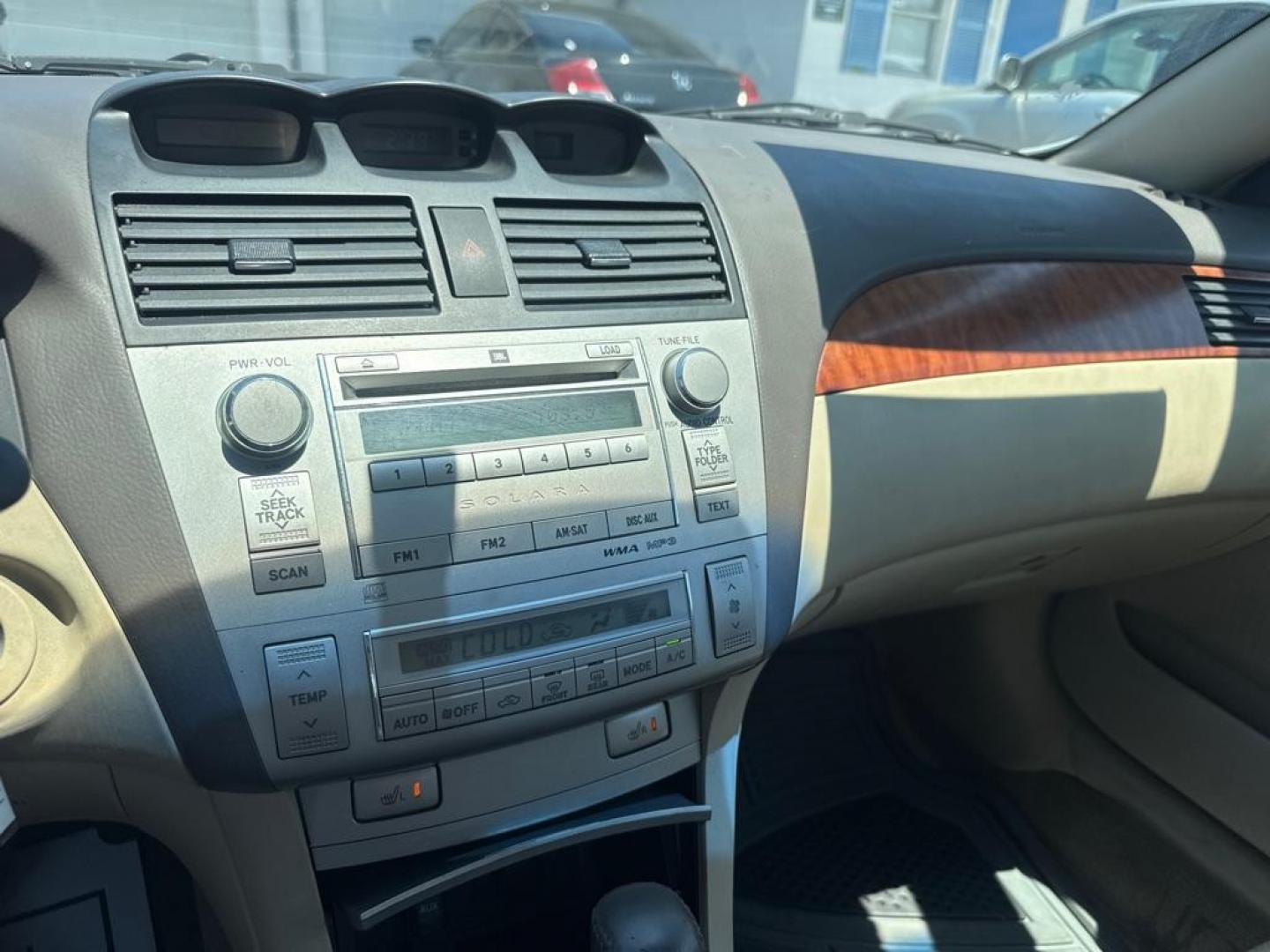 2007 WHITE TOYOTA CAMRY SOLARA SE (4T1CA30P17U) with an 3.3L engine, Automatic transmission, located at 2929 9th St. West, Bradenton, 34205, (941) 242-2810, 27.473591, -82.570679 - Thanks for inquring into DriveNation USA! All vehicles listed can be viewed at www.drivenationusa.com for vehicle history reports and additonal info. We cannot quote any terms such as down payments or monthly payments without an application. You can apply directly at www.drivenationusa.com or by con - Photo#13