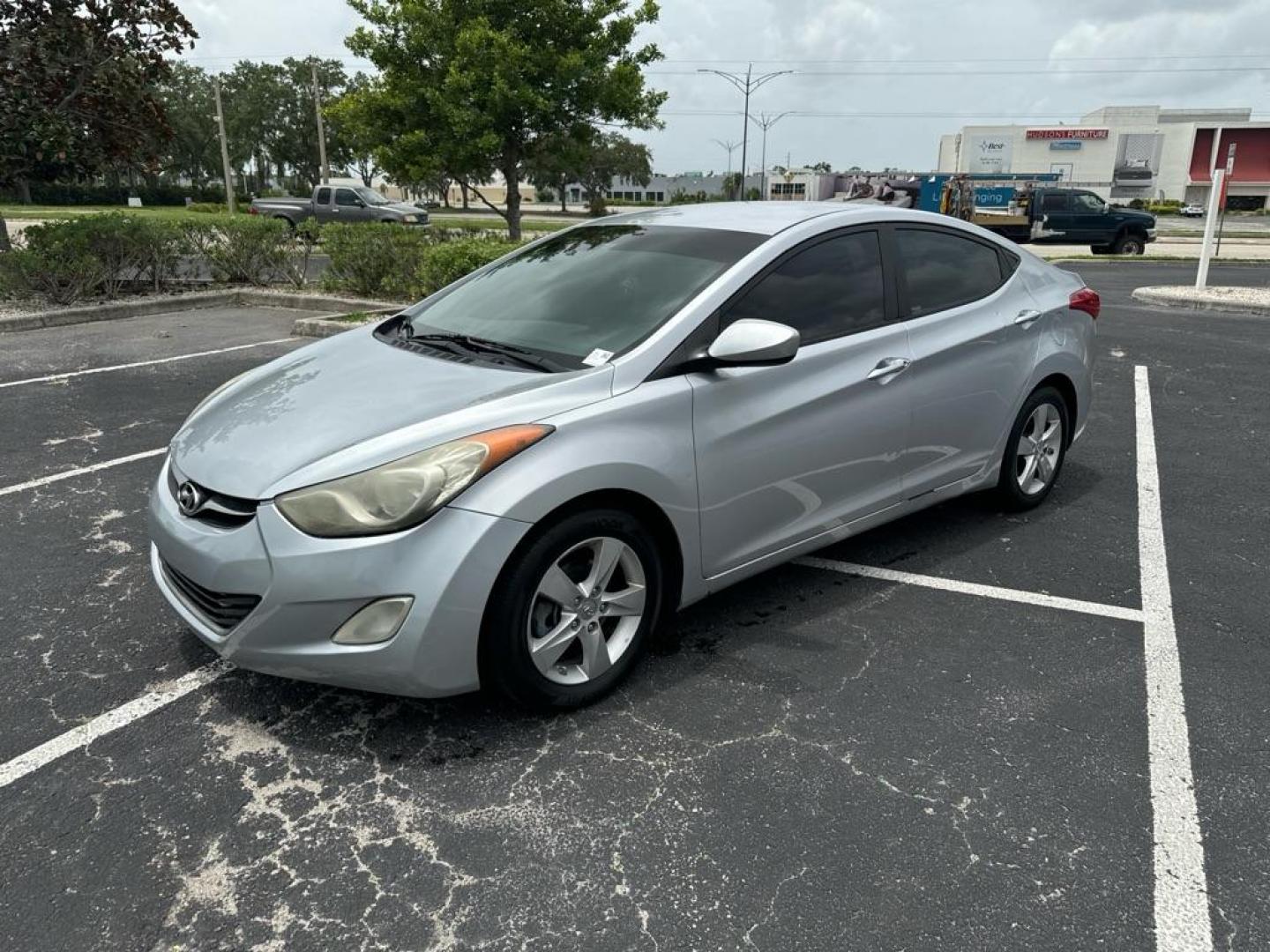 2013 SILVER HYUNDAI ELANTRA GLS (5NPDH4AE9DH) with an 1.8L engine, Automatic transmission, located at 2929 9th St. West, Bradenton, 34205, (941) 242-2810, 27.473591, -82.570679 - Photo#3