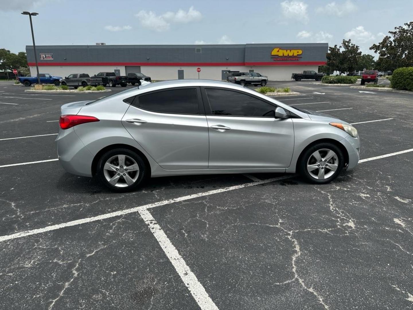 2013 SILVER HYUNDAI ELANTRA GLS (5NPDH4AE9DH) with an 1.8L engine, Automatic transmission, located at 2929 9th St. West, Bradenton, 34205, (941) 242-2810, 27.473591, -82.570679 - Photo#6