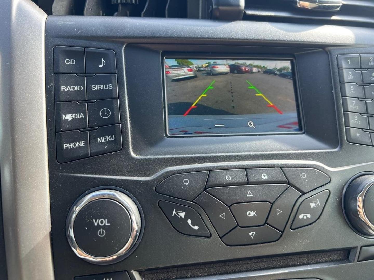 2018 WHITE FORD FUSION SE HYBRID (3FA6P0LU1JR) with an 2.0L engine, Continuously Variable transmission, located at 2929 9th St. West, Bradenton, 34205, (941) 242-2810, 27.473591, -82.570679 - Thanks for inquring into DriveNation USA! All vehicles listed can be viewed at www.drivenationusa.com for vehicle history reports and additonal info. We cannot quote any terms such as down payments or monthly payments without an application. You can apply directly at www.drivenationusa.com or by con - Photo#15