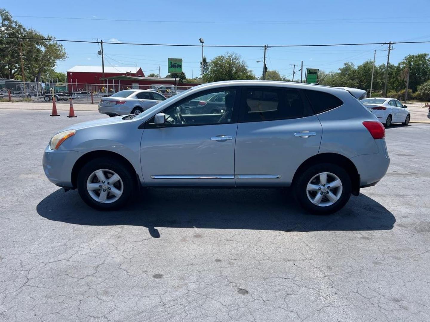 2013 SILVER NISSAN ROGUE S (JN8AS5MT6DW) with an 2.5L engine, Continuously Variable transmission, located at 2929 9th St. West, Bradenton, 34205, (941) 242-2810, 27.473591, -82.570679 - Thanks for inquring into DriveNation USA! All vehicles listed can be viewed at www.drivenationusa.com for vehicle history reports and additonal info. We cannot quote any terms such as down payments or monthly payments without an application. You can apply directly at www.drivenationusa.com or by con - Photo#4