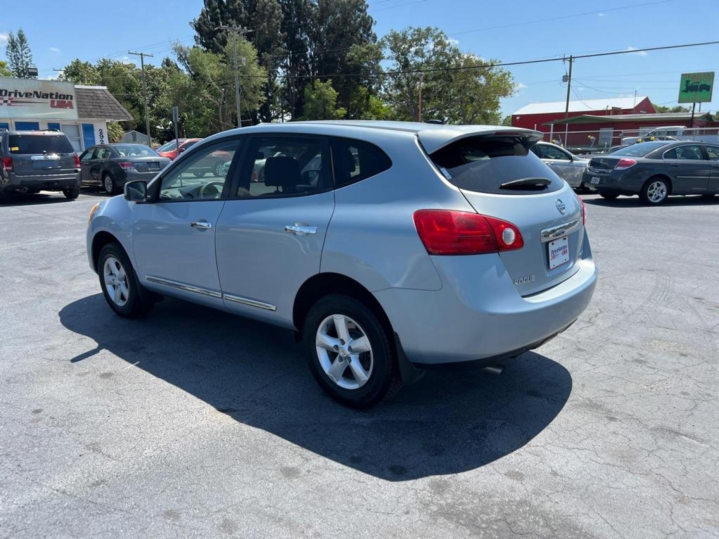 2013 SILVER NISSAN ROGUE S (JN8AS5MT6DW) with an 2.5L engine, Continuously Variable transmission, located at 2929 9th St. West, Bradenton, 34205, (941) 242-2810, 27.473591, -82.570679 - Thanks for inquring into DriveNation USA! All vehicles listed can be viewed at www.drivenationusa.com for vehicle history reports and additonal info. We cannot quote any terms such as down payments or monthly payments without an application. You can apply directly at www.drivenationusa.com or by con - Photo#5