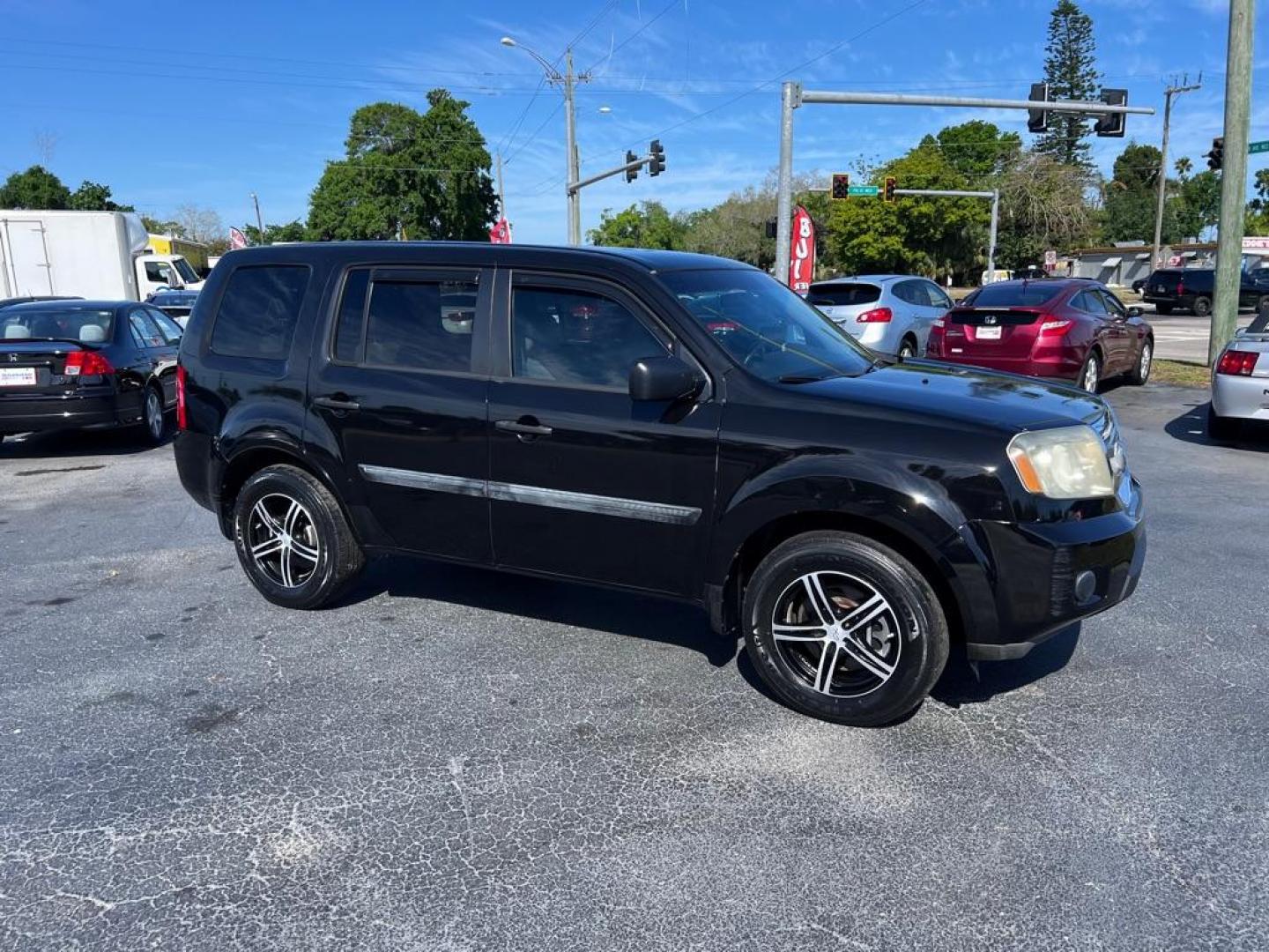 2011 BLACK HONDA PILOT LX (5FNYF3H20BB) with an 3.5L engine, Automatic transmission, located at 2929 9th St. West, Bradenton, 34205, (941) 242-2810, 27.473591, -82.570679 - Thanks for inquring into DriveNation USA! All vehicles listed can be viewed at www.drivenationusa.com for vehicle history reports and additonal info. We cannot quote any terms such as down payments or monthly payments without an application. You can apply directly at www.drivenationusa.com or by con - Photo#0