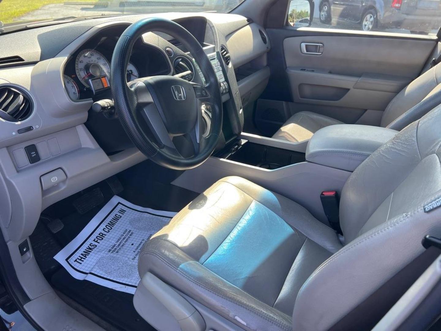 2011 BLACK HONDA PILOT LX (5FNYF3H20BB) with an 3.5L engine, Automatic transmission, located at 2929 9th St. West, Bradenton, 34205, (941) 242-2810, 27.473591, -82.570679 - Thanks for inquring into DriveNation USA! All vehicles listed can be viewed at www.drivenationusa.com for vehicle history reports and additonal info. We cannot quote any terms such as down payments or monthly payments without an application. You can apply directly at www.drivenationusa.com or by con - Photo#10