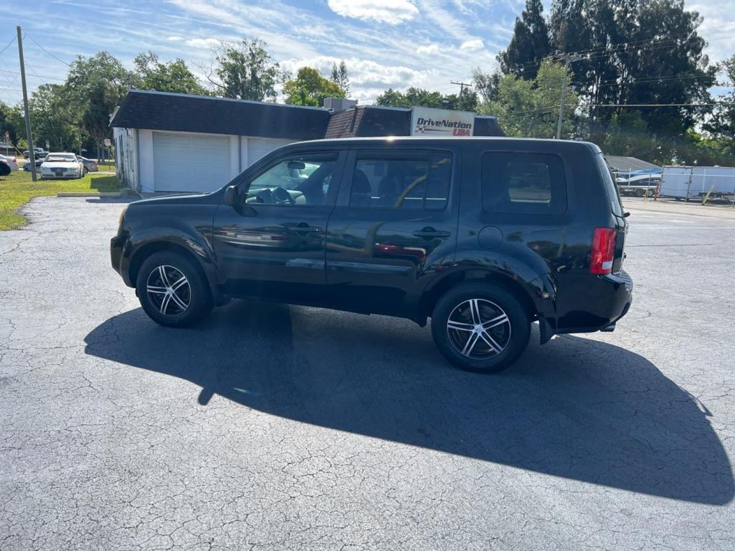 2011 BLACK HONDA PILOT LX (5FNYF3H20BB) with an 3.5L engine, Automatic transmission, located at 2929 9th St. West, Bradenton, 34205, (941) 242-2810, 27.473591, -82.570679 - Thanks for inquring into DriveNation USA! All vehicles listed can be viewed at www.drivenationusa.com for vehicle history reports and additonal info. We cannot quote any terms such as down payments or monthly payments without an application. You can apply directly at www.drivenationusa.com or by con - Photo#1