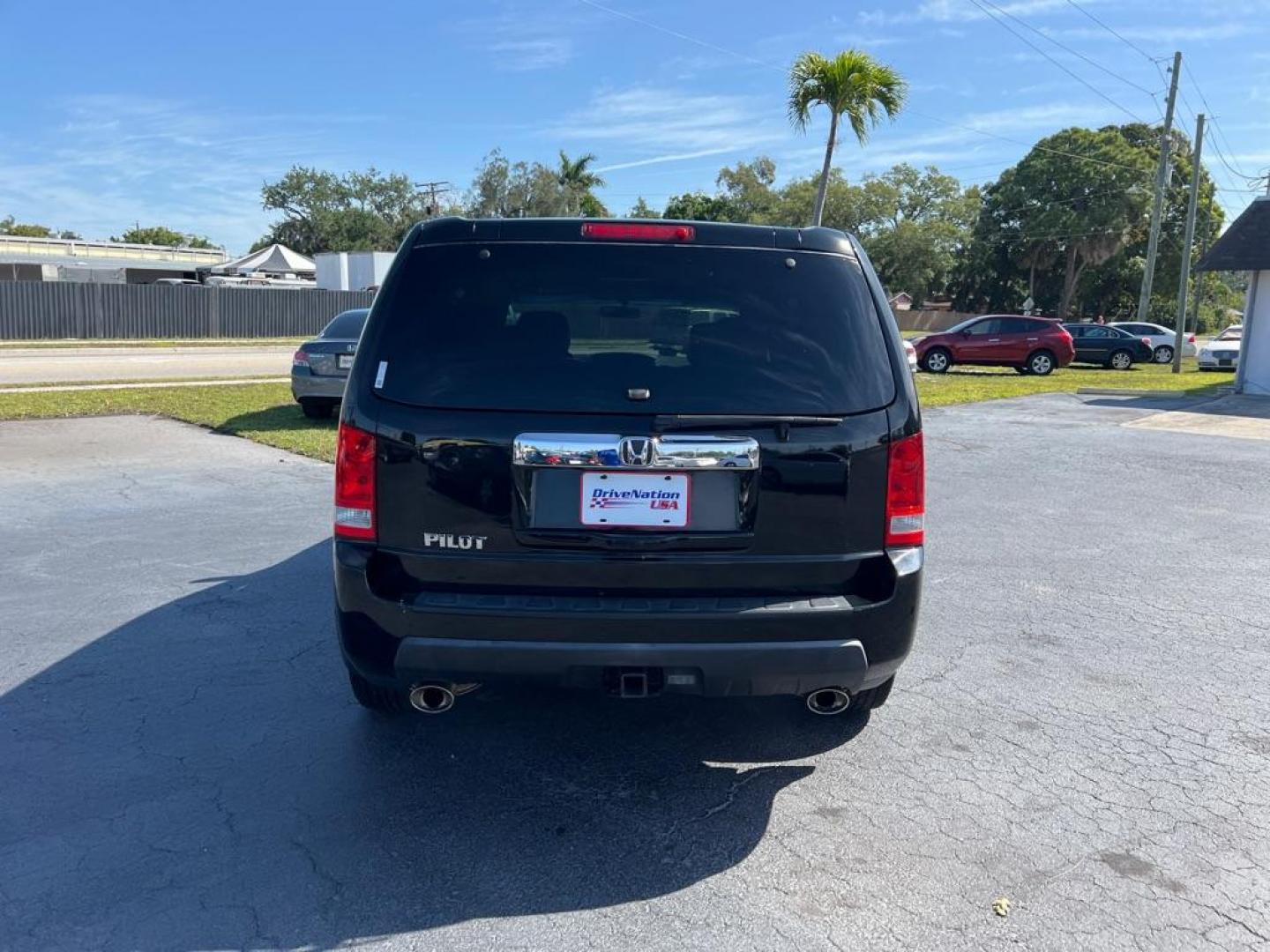 2011 BLACK HONDA PILOT LX (5FNYF3H20BB) with an 3.5L engine, Automatic transmission, located at 2929 9th St. West, Bradenton, 34205, (941) 242-2810, 27.473591, -82.570679 - Thanks for inquring into DriveNation USA! All vehicles listed can be viewed at www.drivenationusa.com for vehicle history reports and additonal info. We cannot quote any terms such as down payments or monthly payments without an application. You can apply directly at www.drivenationusa.com or by con - Photo#6