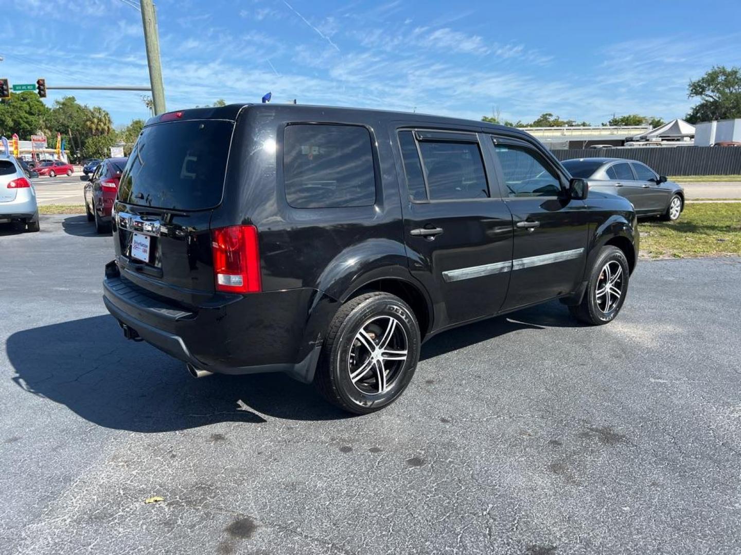 2011 BLACK HONDA PILOT LX (5FNYF3H20BB) with an 3.5L engine, Automatic transmission, located at 2929 9th St. West, Bradenton, 34205, (941) 242-2810, 27.473591, -82.570679 - Thanks for inquring into DriveNation USA! All vehicles listed can be viewed at www.drivenationusa.com for vehicle history reports and additonal info. We cannot quote any terms such as down payments or monthly payments without an application. You can apply directly at www.drivenationusa.com or by con - Photo#7