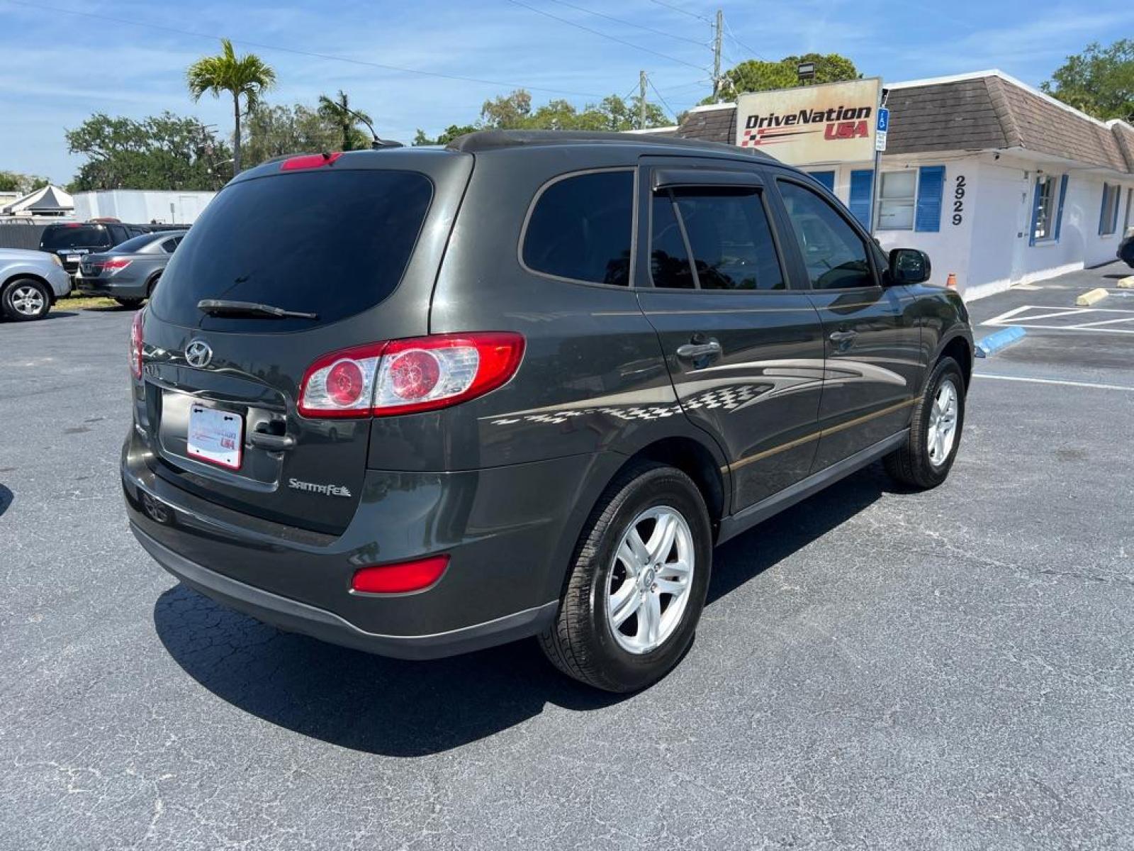 2010 BLACK HYUNDAI SANTA FE GLS (5NMSG3AB8AH) with an 2.4L engine, Automatic transmission, located at 2929 9th St. West, Bradenton, 34205, (941) 242-2810, 27.473591, -82.570679 - Thanks for inquring into DriveNation USA! All vehicles listed can be viewed at www.drivenationusa.com for vehicle history reports and additonal info. We cannot quote any terms such as down payments or monthly payments without an application. You can apply directly at www.drivenationusa.com or by con - Photo #7
