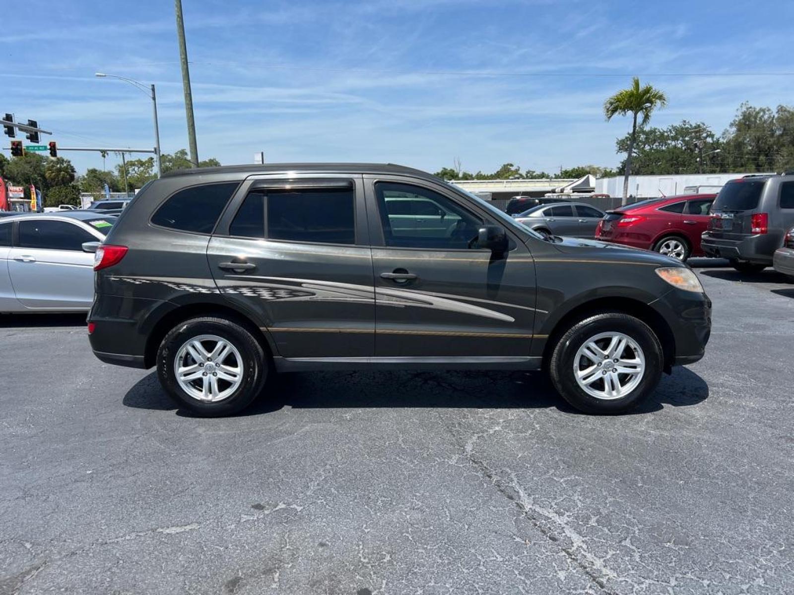 2010 BLACK HYUNDAI SANTA FE GLS (5NMSG3AB8AH) with an 2.4L engine, Automatic transmission, located at 2929 9th St. West, Bradenton, 34205, (941) 242-2810, 27.473591, -82.570679 - Thanks for inquring into DriveNation USA! All vehicles listed can be viewed at www.drivenationusa.com for vehicle history reports and additonal info. We cannot quote any terms such as down payments or monthly payments without an application. You can apply directly at www.drivenationusa.com or by con - Photo #8