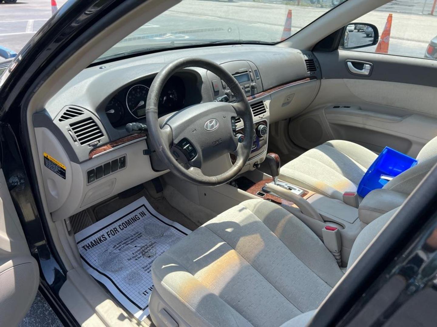 2007 BLACK HYUNDAI SONATA GLS (5NPET46C77H) with an 2.4L engine, Automatic transmission, located at 2929 9th St. West, Bradenton, 34205, (941) 242-2810, 27.473591, -82.570679 - Thanks for inquring into DriveNation USA! All vehicles listed can be viewed at www.drivenationusa.com for vehicle history reports and additonal info. We cannot quote any terms such as down payments or monthly payments without an application. You can apply directly at www.drivenationusa.com or by con - Photo#9