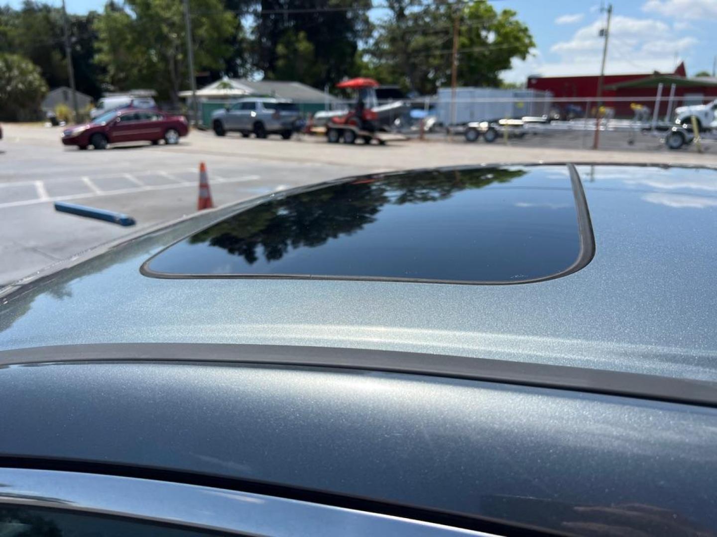 2009 GRAY HONDA ACCORD EXL (1HGCP36839A) with an 3.5L engine, Automatic transmission, located at 2929 9th St. West, Bradenton, 34205, (941) 242-2810, 27.473591, -82.570679 - Thanks for inquring into DriveNation USA! All vehicles listed can be viewed at www.drivenationusa.com for vehicle history reports and additonal info. We cannot quote any terms such as down payments or monthly payments without an application. You can apply directly at www.drivenationusa.com or by con - Photo#9