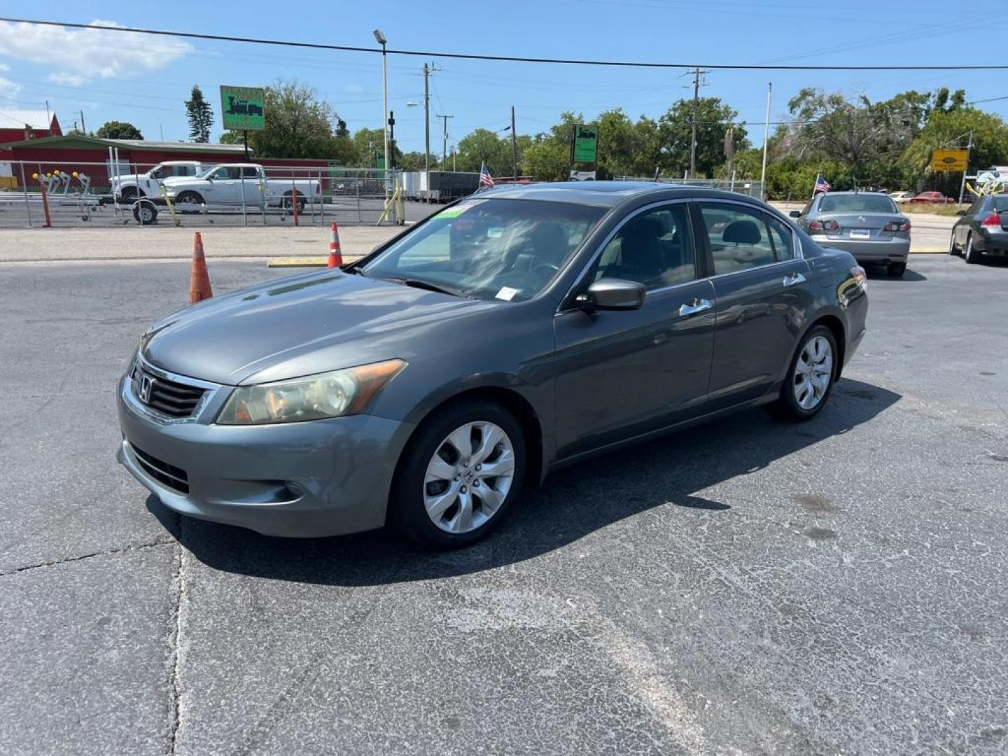 2009 GRAY HONDA ACCORD EXL (1HGCP36839A) with an 3.5L engine, Automatic transmission, located at 2929 9th St. West, Bradenton, 34205, (941) 242-2810, 27.473591, -82.570679 - Thanks for inquring into DriveNation USA! All vehicles listed can be viewed at www.drivenationusa.com for vehicle history reports and additonal info. We cannot quote any terms such as down payments or monthly payments without an application. You can apply directly at www.drivenationusa.com or by con - Photo#3