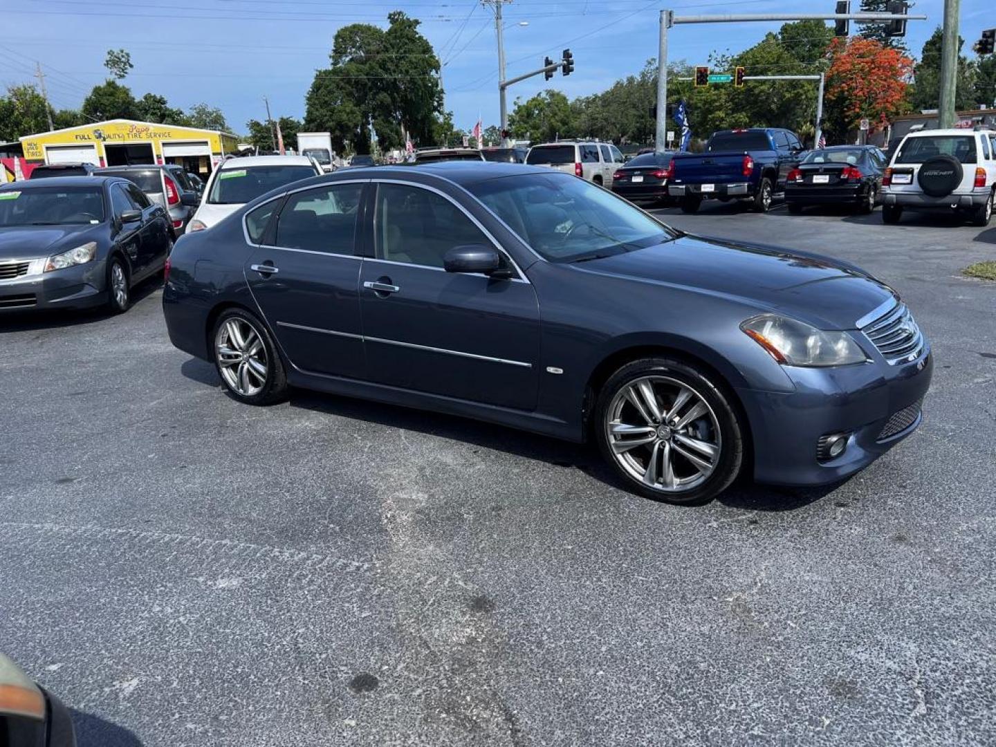 2008 GRAY INFINITI M35 SPORT (JNKAY01E98M) with an 3.5L engine, Automatic transmission, located at 2929 9th St. West, Bradenton, 34205, (941) 242-2810, 27.473591, -82.570679 - Photo#2