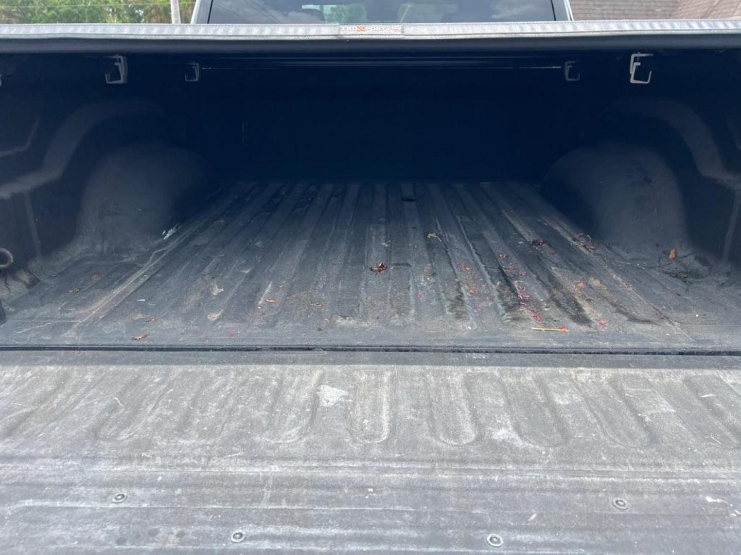 2018 BLACK RAM 1500 EXPRESS (1C6RR6KT0JS) with an 5.7L engine, Automatic transmission, located at 2929 9th St. West, Bradenton, 34205, (941) 242-2810, 27.473591, -82.570679 - Photo#12