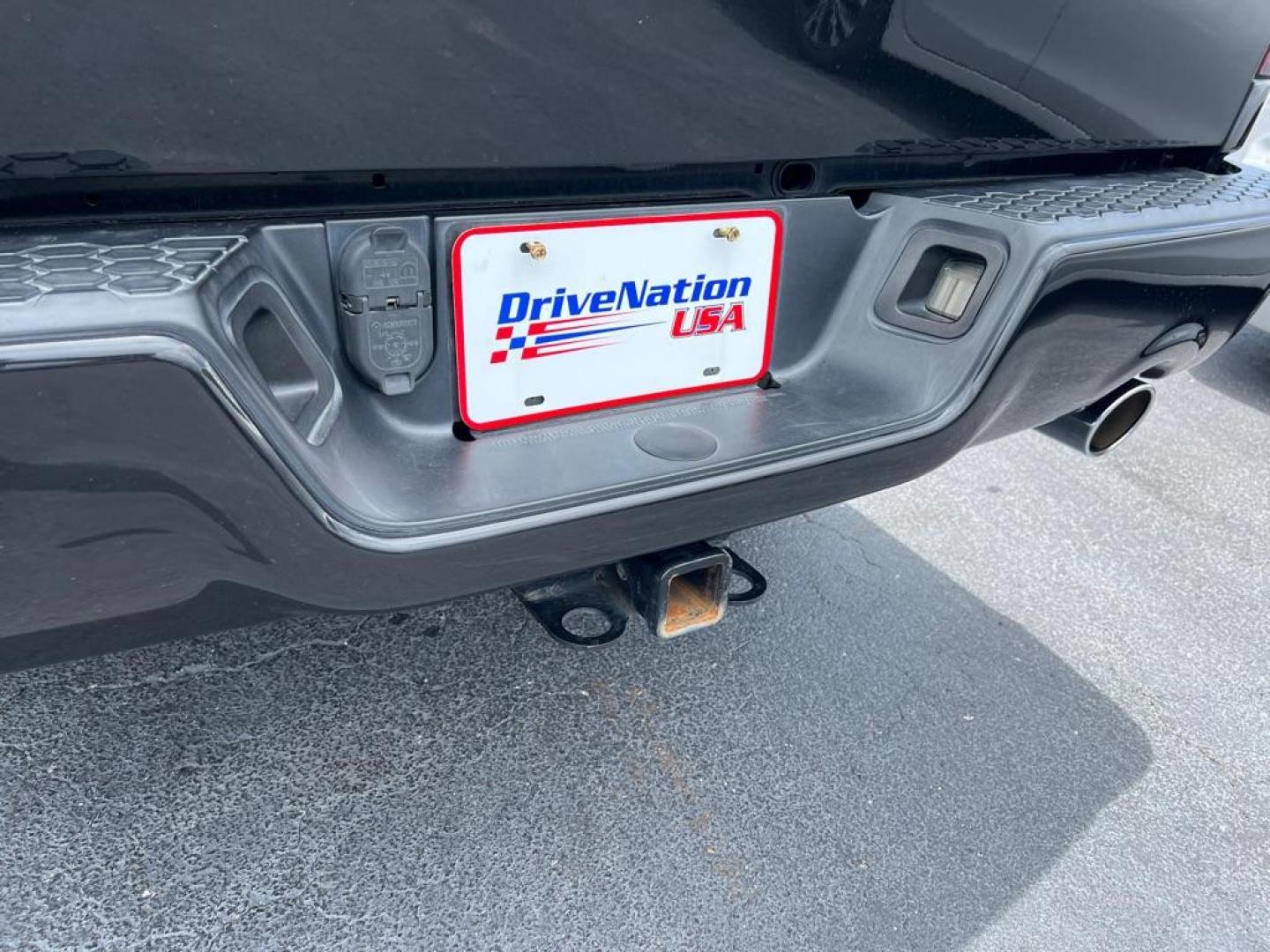 2018 BLACK RAM 1500 EXPRESS (1C6RR6KT0JS) with an 5.7L engine, Automatic transmission, located at 2929 9th St. West, Bradenton, 34205, (941) 242-2810, 27.473591, -82.570679 - Photo#13