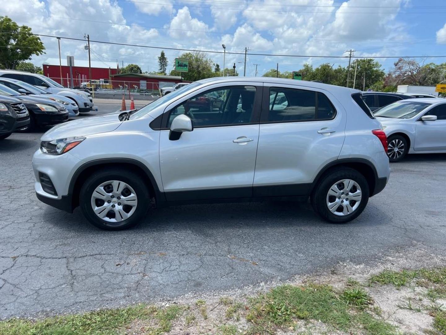 2017 SILVER CHEVROLET TRAX LS (KL7CJKSB6HB) with an 1.4L engine, Automatic transmission, located at 2929 9th St. West, Bradenton, 34205, (941) 242-2810, 27.473591, -82.570679 - Thanks for inquring into DriveNation USA! All vehicles listed can be viewed at www.drivenationusa.com for vehicle history reports and additonal info. We cannot quote any terms such as down payments or monthly payments without an application. You can apply directly at www.drivenationusa.com or by con - Photo#5