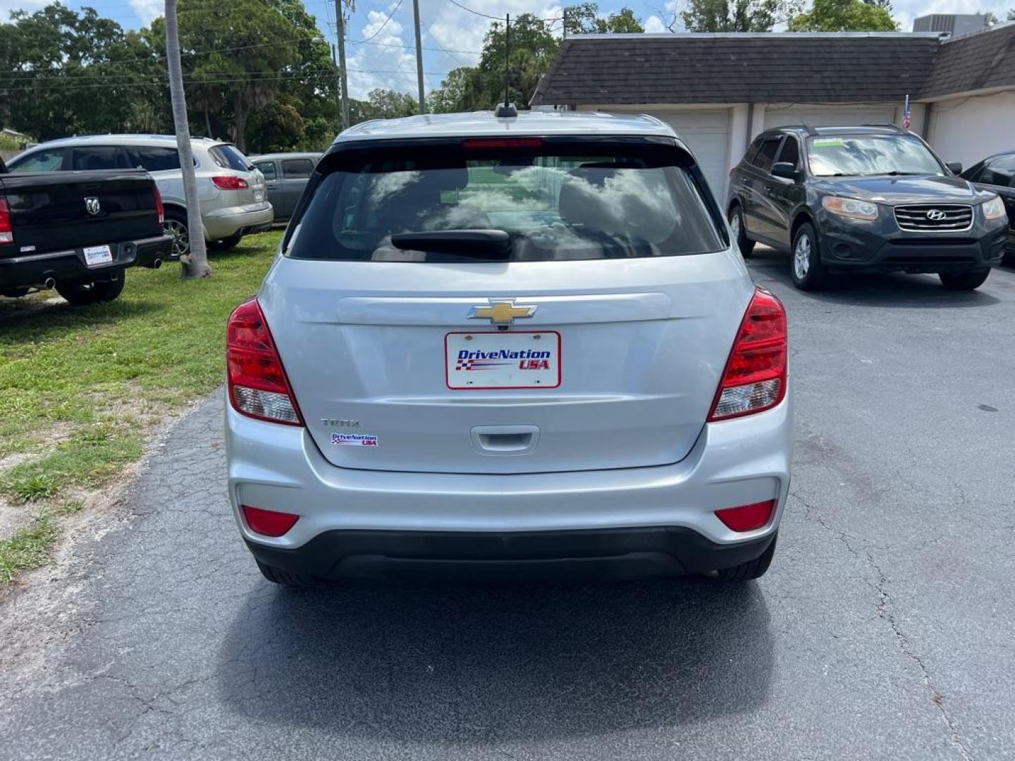 2017 SILVER CHEVROLET TRAX LS (KL7CJKSB6HB) with an 1.4L engine, Automatic transmission, located at 2929 9th St. West, Bradenton, 34205, (941) 242-2810, 27.473591, -82.570679 - Thanks for inquring into DriveNation USA! All vehicles listed can be viewed at www.drivenationusa.com for vehicle history reports and additonal info. We cannot quote any terms such as down payments or monthly payments without an application. You can apply directly at www.drivenationusa.com or by con - Photo#7