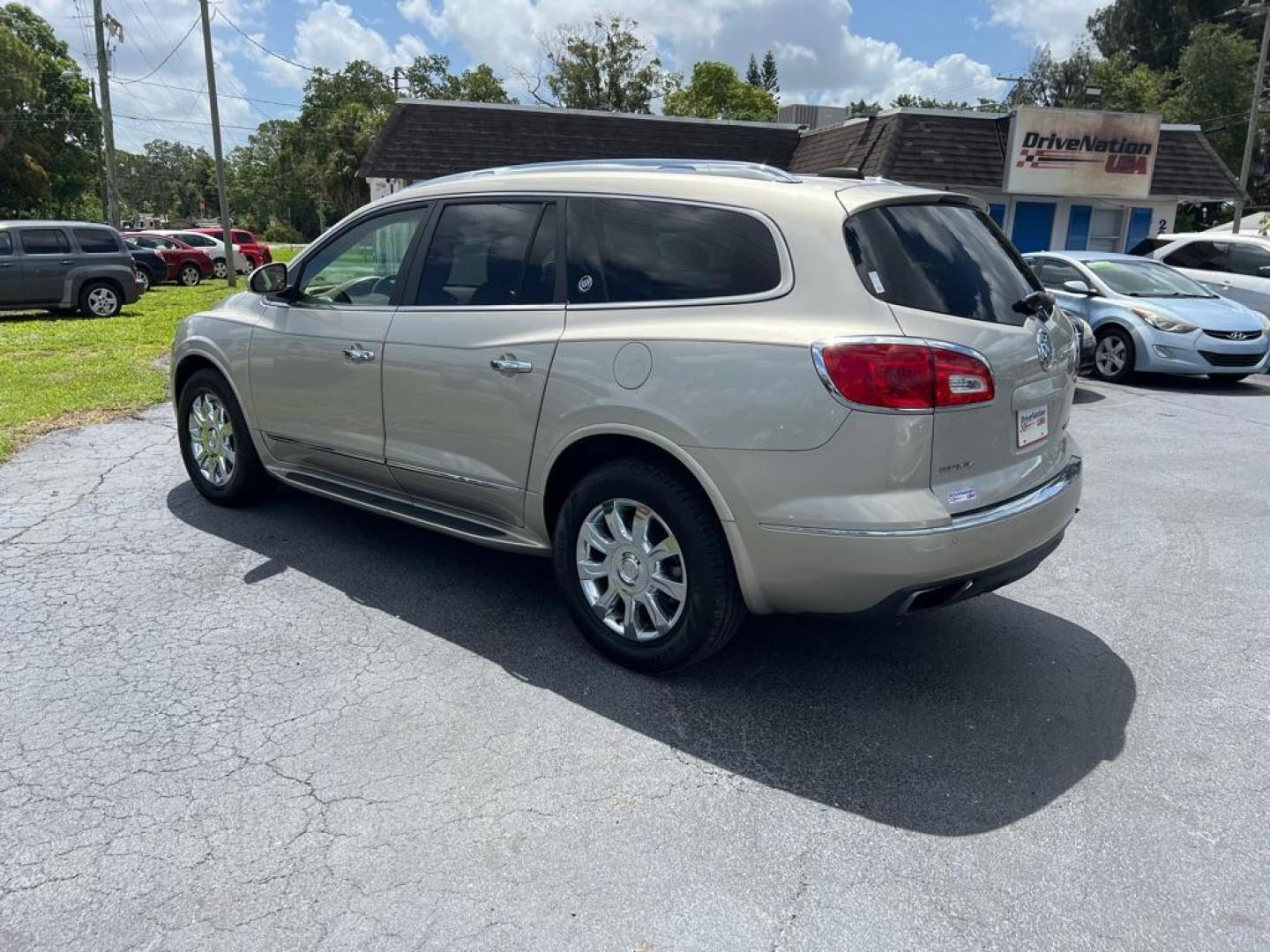 2017 SILVER BUICK ENCLAVE (5GAKRCKD2HJ) with an 3.6L engine, Automatic transmission, located at 2929 9th St. West, Bradenton, 34205, (941) 242-2810, 27.473591, -82.570679 - Thanks for inquring into DriveNation USA! All vehicles listed can be viewed at www.drivenationusa.com for vehicle history reports and additonal info. We cannot quote any terms such as down payments or monthly payments without an application. You can apply directly at www.drivenationusa.com or by con - Photo#5