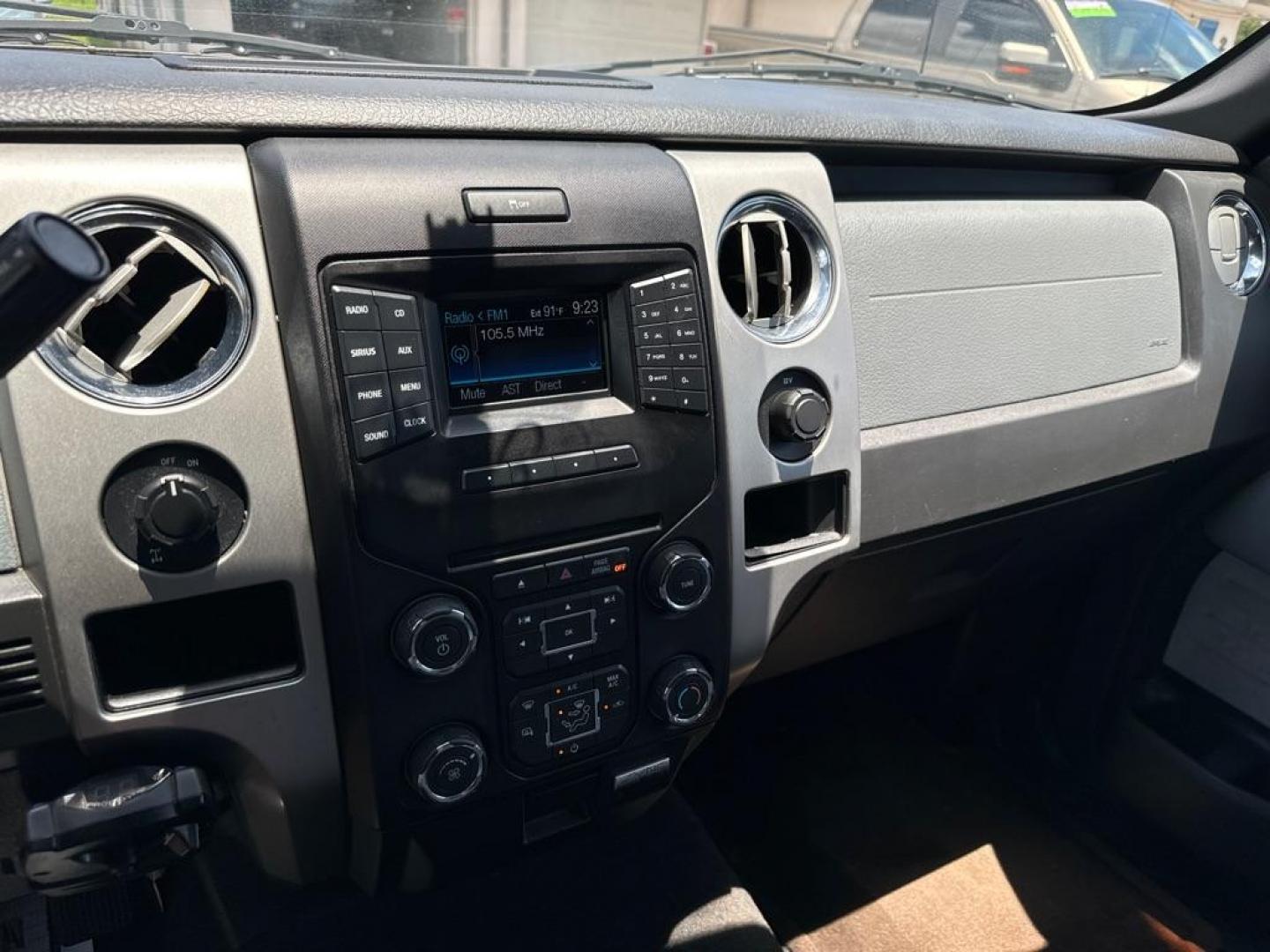 2014 GRAY FORD F150 SUPER CAB (1FTFX1CF8EK) with an 5.0L engine, Automatic transmission, located at 2929 9th St. West, Bradenton, 34205, (941) 242-2810, 27.473591, -82.570679 - Thanks for inquring into DriveNation USA! All vehicles listed can be viewed at www.drivenationusa.com for vehicle history reports and additonal info. We cannot quote any terms such as down payments or monthly payments without an application. You can apply directly at www.drivenationusa.com or by con - Photo#14