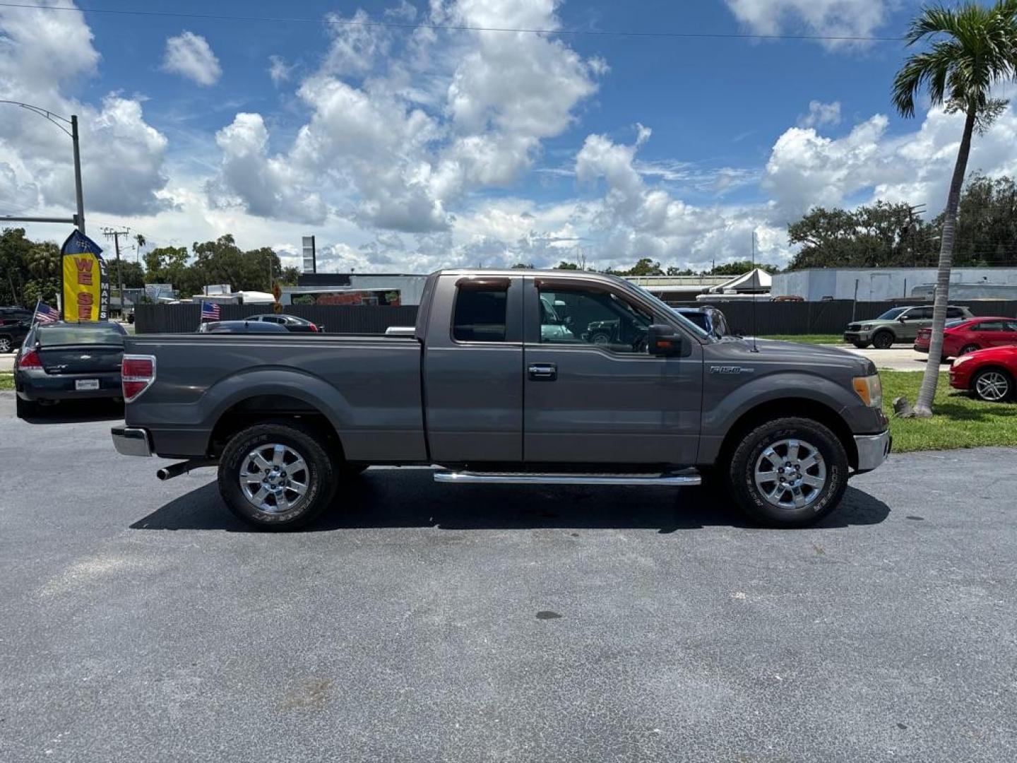 2014 GRAY FORD F150 SUPER CAB (1FTFX1CF8EK) with an 5.0L engine, Automatic transmission, located at 2929 9th St. West, Bradenton, 34205, (941) 242-2810, 27.473591, -82.570679 - Thanks for inquring into DriveNation USA! All vehicles listed can be viewed at www.drivenationusa.com for vehicle history reports and additonal info. We cannot quote any terms such as down payments or monthly payments without an application. You can apply directly at www.drivenationusa.com or by con - Photo#8