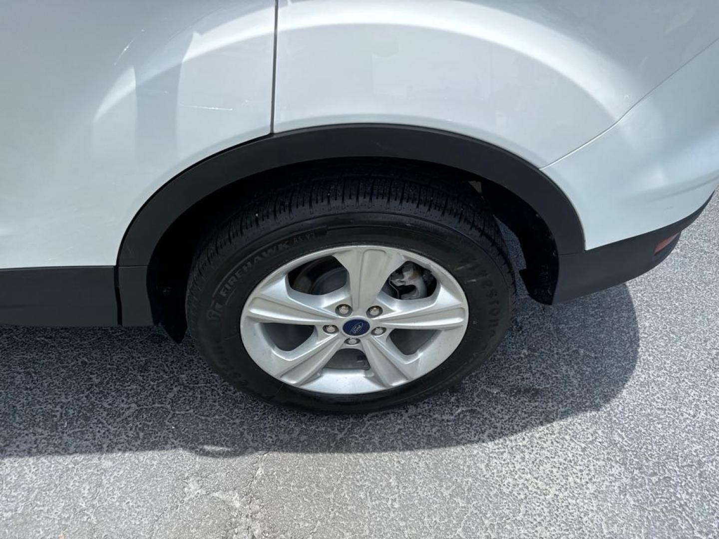 2015 WHITE FORD ESCAPE S (1FMCU0F75FU) with an 2.5L engine, Automatic transmission, located at 2929 9th St. West, Bradenton, 34205, (941) 242-2810, 27.473591, -82.570679 - Photo#7