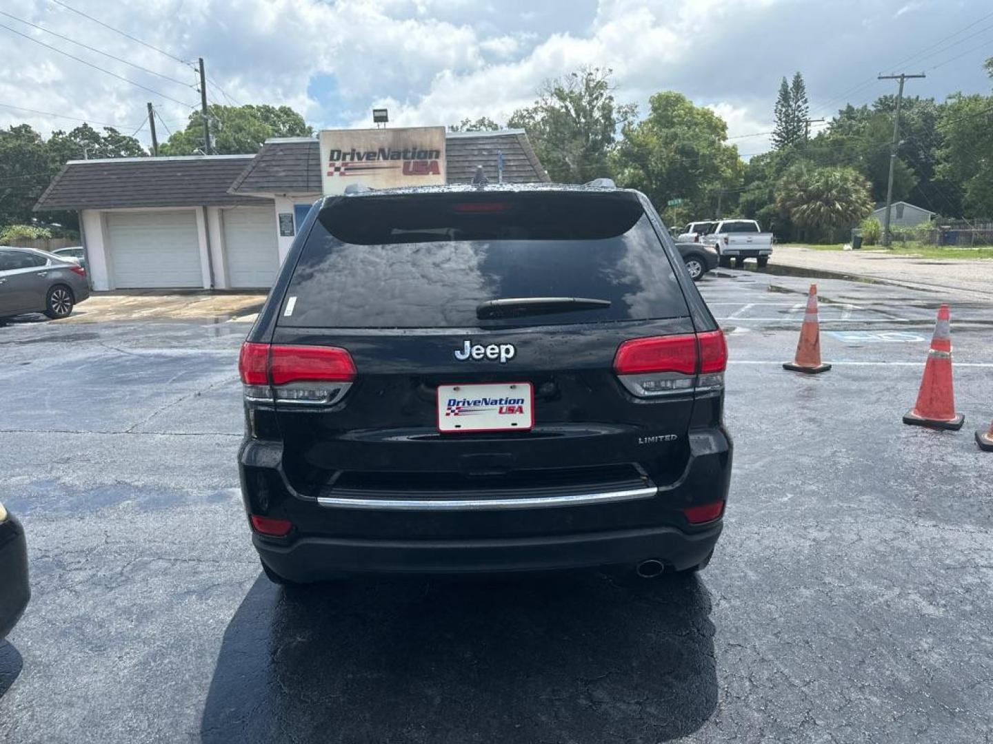 2017 BLACK JEEP GRAND CHEROKEE LIMITED (1C4RJEBG0HC) with an 3.6L engine, Automatic transmission, located at 2929 9th St. West, Bradenton, 34205, (941) 242-2810, 27.473591, -82.570679 - Thanks for inquring into DriveNation USA! All vehicles listed can be viewed at www.drivenationusa.com for vehicle history reports and additonal info. We cannot quote any terms such as down payments or monthly payments without an application. You can apply directly at www.drivenationusa.com or by con - Photo#6