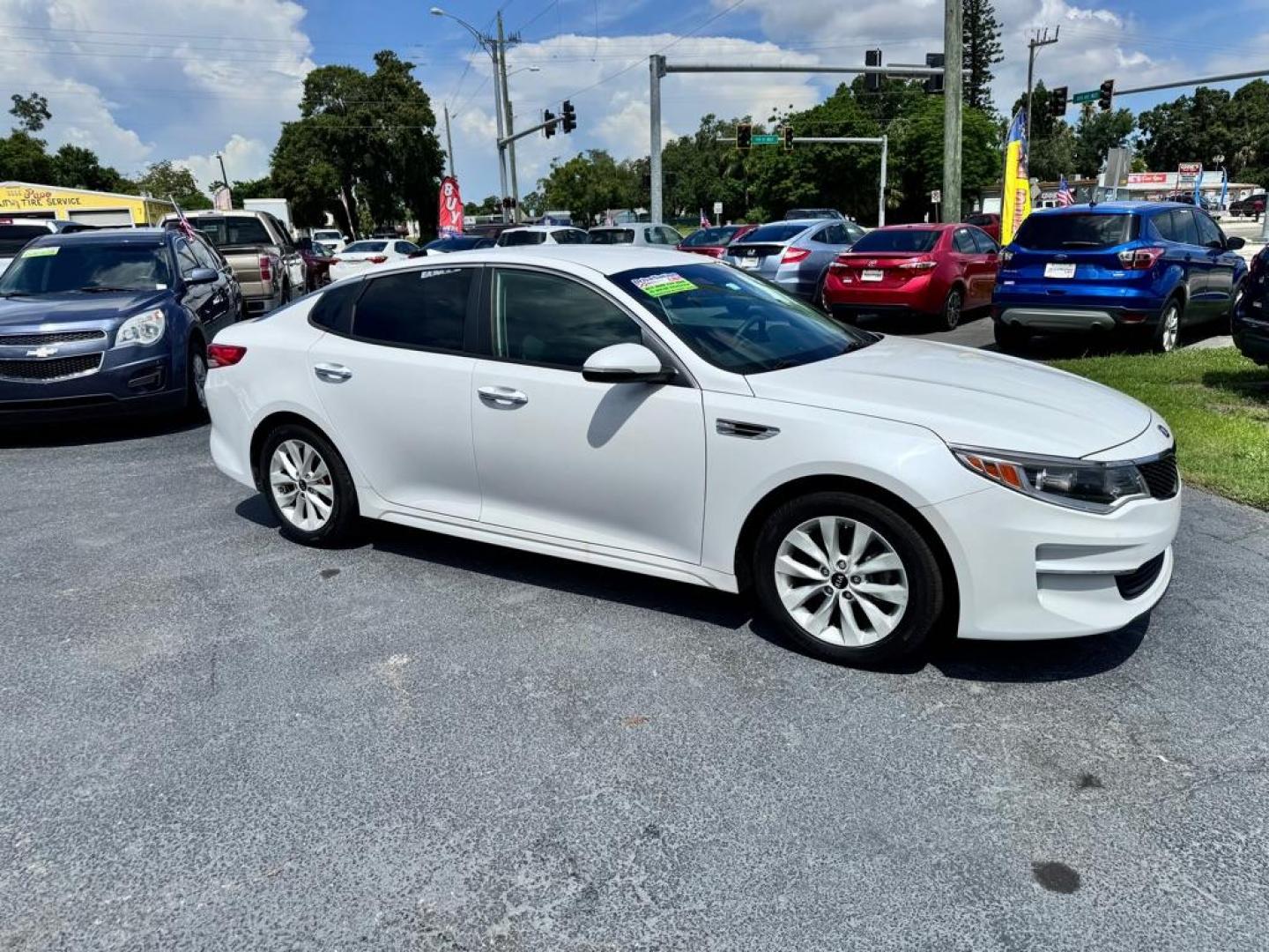 2016 WHITE KIA OPTIMA LX (5XXGT4L34GG) with an 2.4L engine, Automatic transmission, located at 2929 9th St. West, Bradenton, 34205, (941) 242-2810, 27.473591, -82.570679 - Photo#0