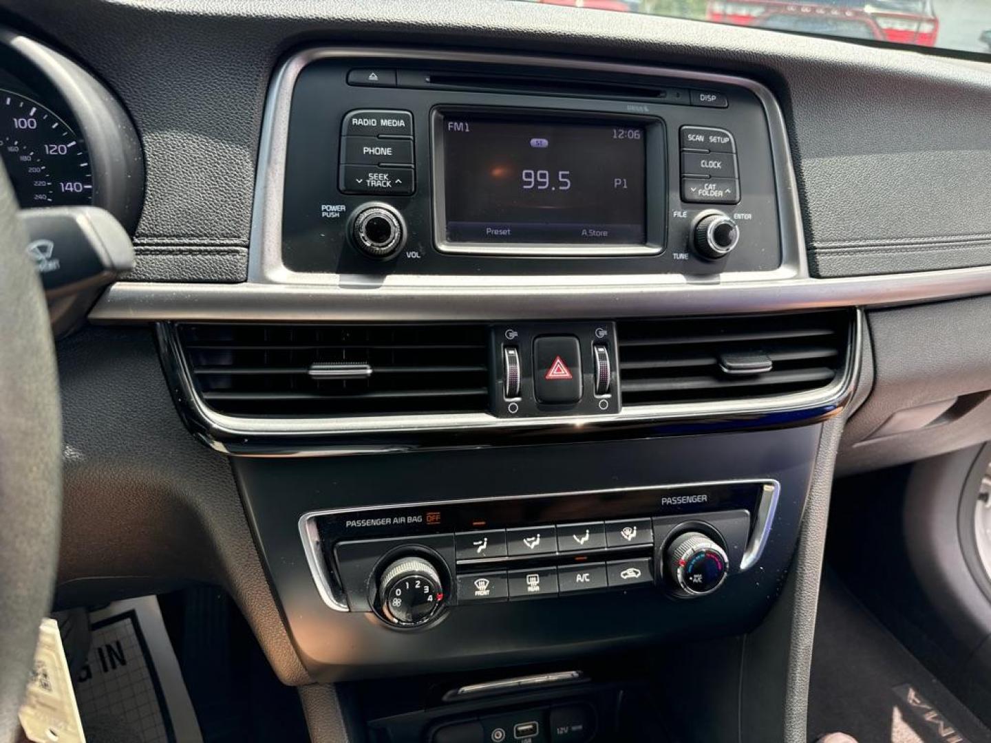 2016 WHITE KIA OPTIMA LX (5XXGT4L34GG) with an 2.4L engine, Automatic transmission, located at 2929 9th St. West, Bradenton, 34205, (941) 242-2810, 27.473591, -82.570679 - Photo#10