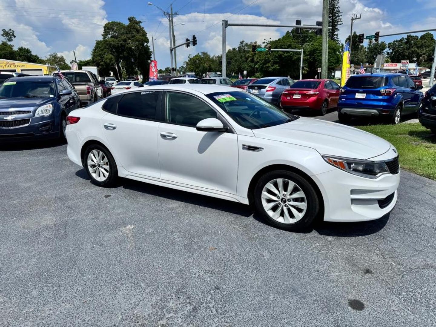 2016 WHITE KIA OPTIMA LX (5XXGT4L34GG) with an 2.4L engine, Automatic transmission, located at 2929 9th St. West, Bradenton, 34205, (941) 242-2810, 27.473591, -82.570679 - Photo#1