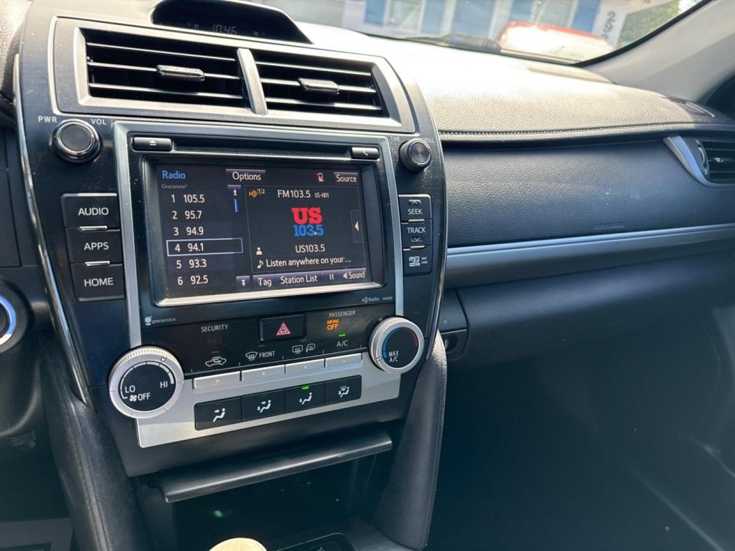 2014 RED TOYOTA CAMRY SE (4T1BF1FK6EU) with an 2.5L engine, Automatic transmission, located at 2929 9th St. West, Bradenton, 34205, (941) 242-2810, 27.473591, -82.570679 - Photo#10
