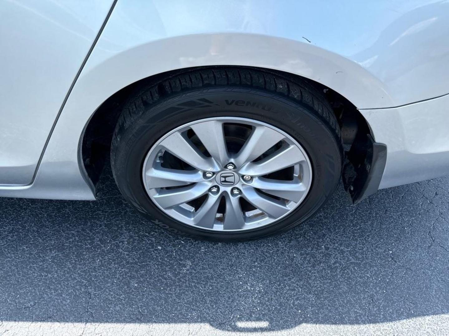 2012 SILVER HONDA ACCORD EXL (1HGCP3F85CA) with an 3.5L engine, Automatic transmission, located at 2929 9th St. West, Bradenton, 34205, (941) 242-2810, 27.473591, -82.570679 - Thanks for inquring into DriveNation USA! All vehicles listed can be viewed at www.drivenationusa.com for vehicle history reports and additonal info. We cannot quote any terms such as down payments or monthly payments without an application. You can apply directly at www.drivenationusa.com or by con - Photo#8