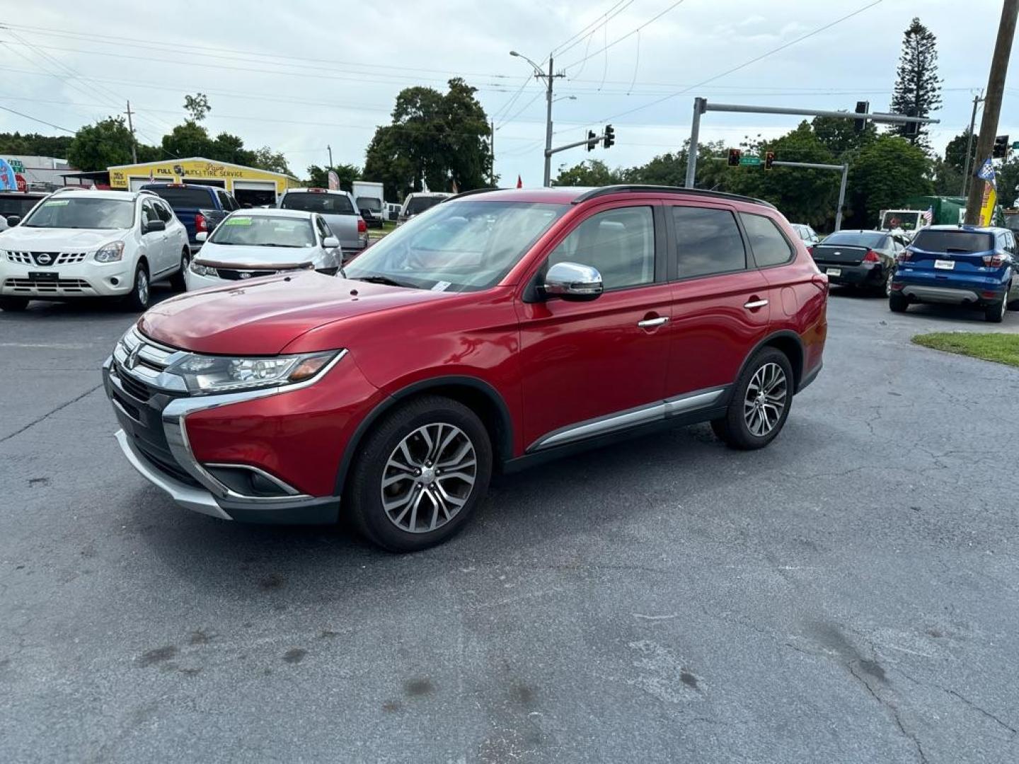 2016 RED MITSUBISHI OUTLANDER SE (JA4AZ3A31GZ) with an 2.4L engine, Automatic transmission, located at 2929 9th St. West, Bradenton, 34205, (941) 242-2810, 27.473591, -82.570679 - Thanks for inquring into DriveNation USA! All vehicles listed can be viewed at www.drivenationusa.com for vehicle history reports and additonal info. We cannot quote any terms such as down payments or monthly payments without an application. You can apply directly at www.drivenationusa.com or by con - Photo#4