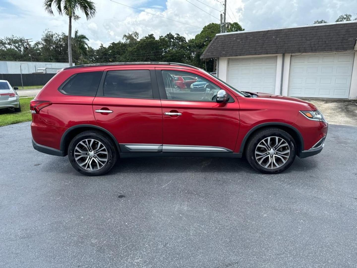 2016 RED MITSUBISHI OUTLANDER SE (JA4AZ3A31GZ) with an 2.4L engine, Automatic transmission, located at 2929 9th St. West, Bradenton, 34205, (941) 242-2810, 27.473591, -82.570679 - Thanks for inquring into DriveNation USA! All vehicles listed can be viewed at www.drivenationusa.com for vehicle history reports and additonal info. We cannot quote any terms such as down payments or monthly payments without an application. You can apply directly at www.drivenationusa.com or by con - Photo#8