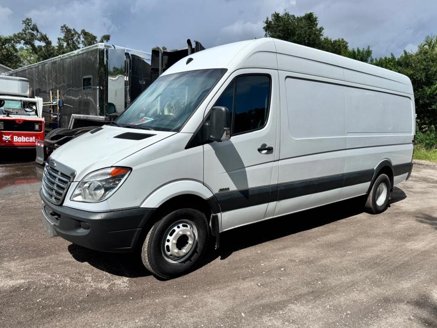 2011 WHITE FREIGHTLINER SPRINTER Mercedes Benz V6 Turbo Diesel (WDYPF1CC7B5) with an DSL engine, Automatic transmission, located at 2929 9th St. West, Bradenton, 34205, (941) 242-2810, 27.473591, -82.570679 - Cash Only, No Financing. $16995 plus tax, tag and $399 doc fee. New engine at approx 250k with documents. Mercedes Benz V6 Turbo Diesel Engine *****Van by appointment only, Call 941-242-2810 to schedule appointment.***** - Photo#2