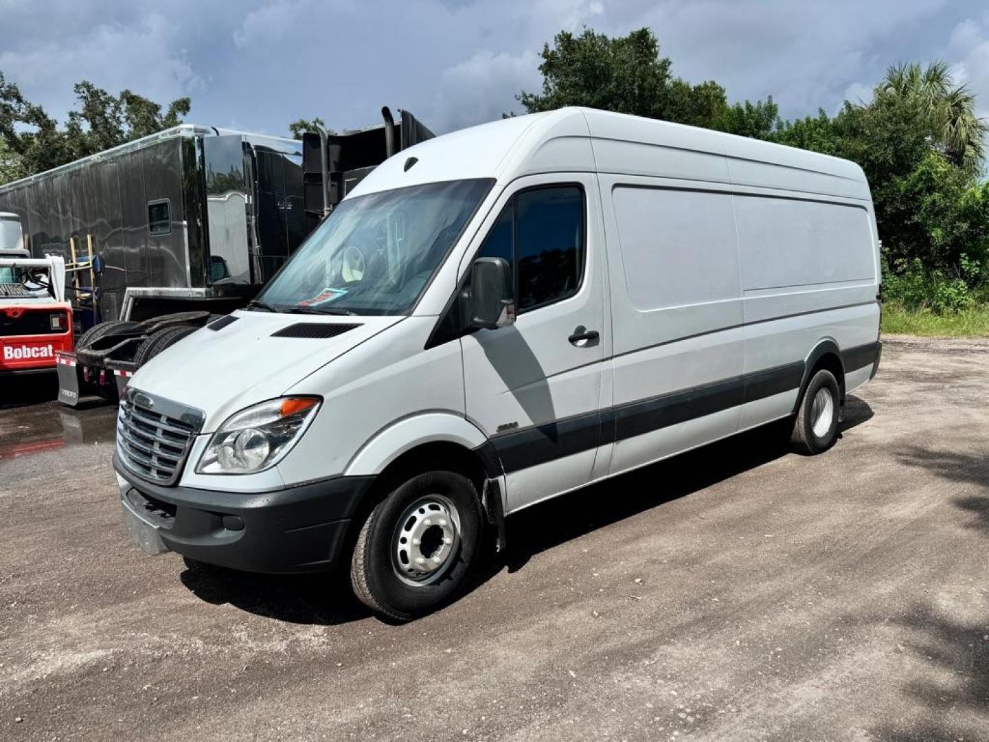 2011 WHITE FREIGHTLINER SPRINTER Mercedes Benz V6 Turbo Diesel (WDYPF1CC7B5) with an DSL engine, Automatic transmission, located at 2929 9th St. West, Bradenton, 34205, (941) 242-2810, 27.473591, -82.570679 - Cash Only, No Financing. $16995 plus tax, tag and $399 doc fee. New engine at approx 250k with documents. Mercedes Benz V6 Turbo Diesel Engine *****Van by appointment only, Call 941-242-2810 to schedule appointment.***** - Photo#3