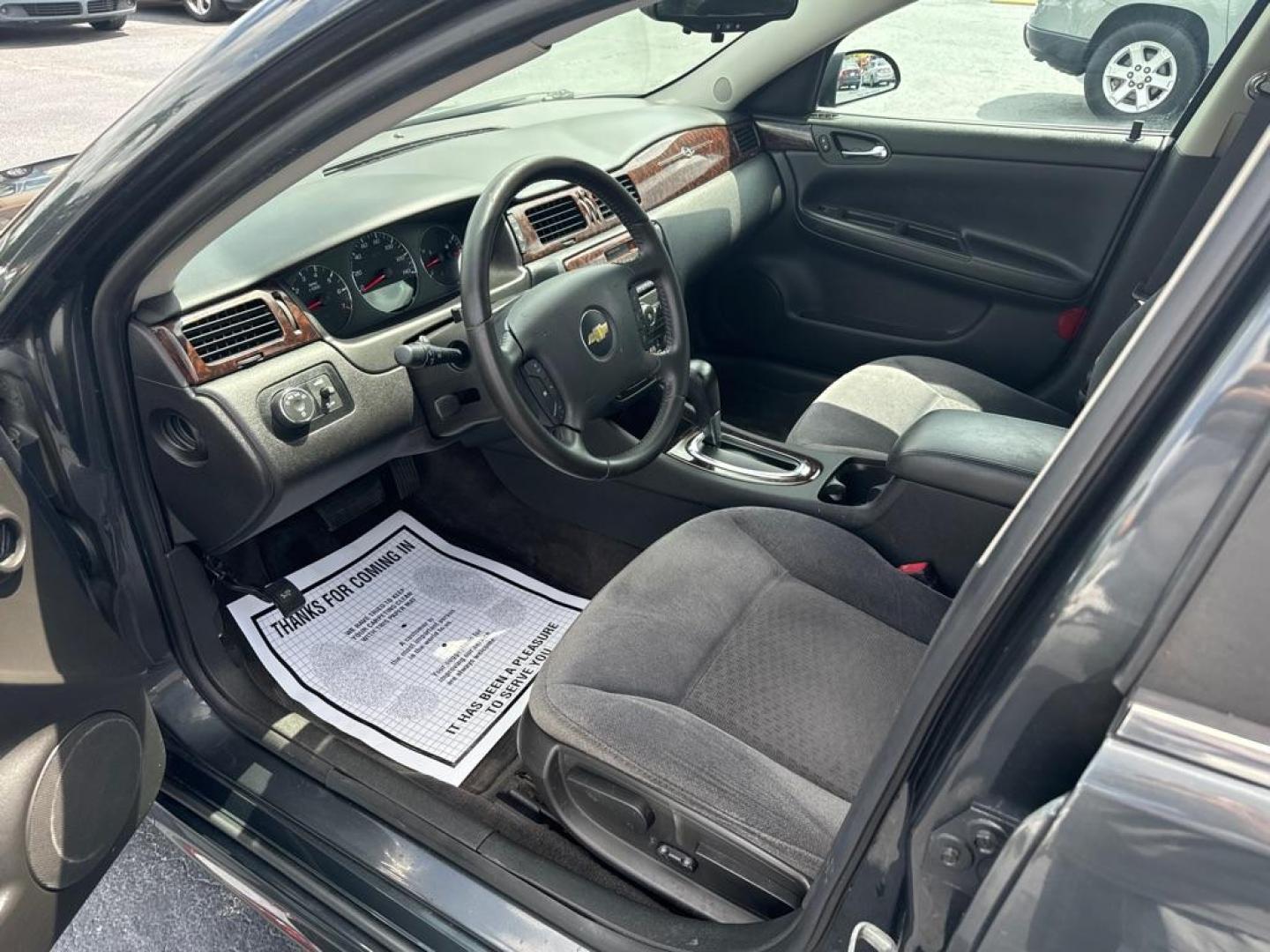 2014 GRAY CHEVROLET IMPALA LIMITED LT (2G1WB5E31E1) with an 3.6L engine, Automatic transmission, located at 2929 9th St. West, Bradenton, 34205, (941) 242-2810, 27.473591, -82.570679 - Thanks for inquring into DriveNation USA! All vehicles listed can be viewed at www.drivenationusa.com for vehicle history reports and additonal info. We cannot quote any terms such as down payments or monthly payments without an application. You can apply directly at www.drivenationusa.com or by con - Photo#10