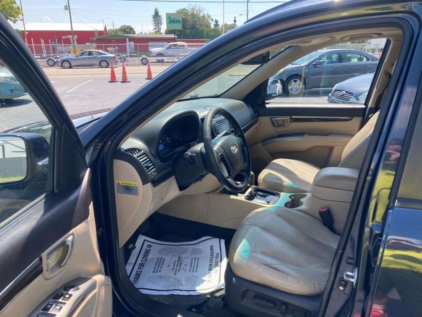 2010 BLACK HYUNDAI SANTA FE LIMITED (5NMSK3AB5AH) with an 2.4L engine, Automatic transmission, located at 2929 9th St. West, Bradenton, 34205, (941) 242-2810, 27.473591, -82.570679 - Thanks for inquring into DriveNation USA! All vehicles listed can be viewed at www.drivenationusa.com for vehicle history reports and additonal info. We cannot quote any terms such as down payments or monthly payments without an application. You can apply directly at www.drivenationusa.com or by con - Photo#10